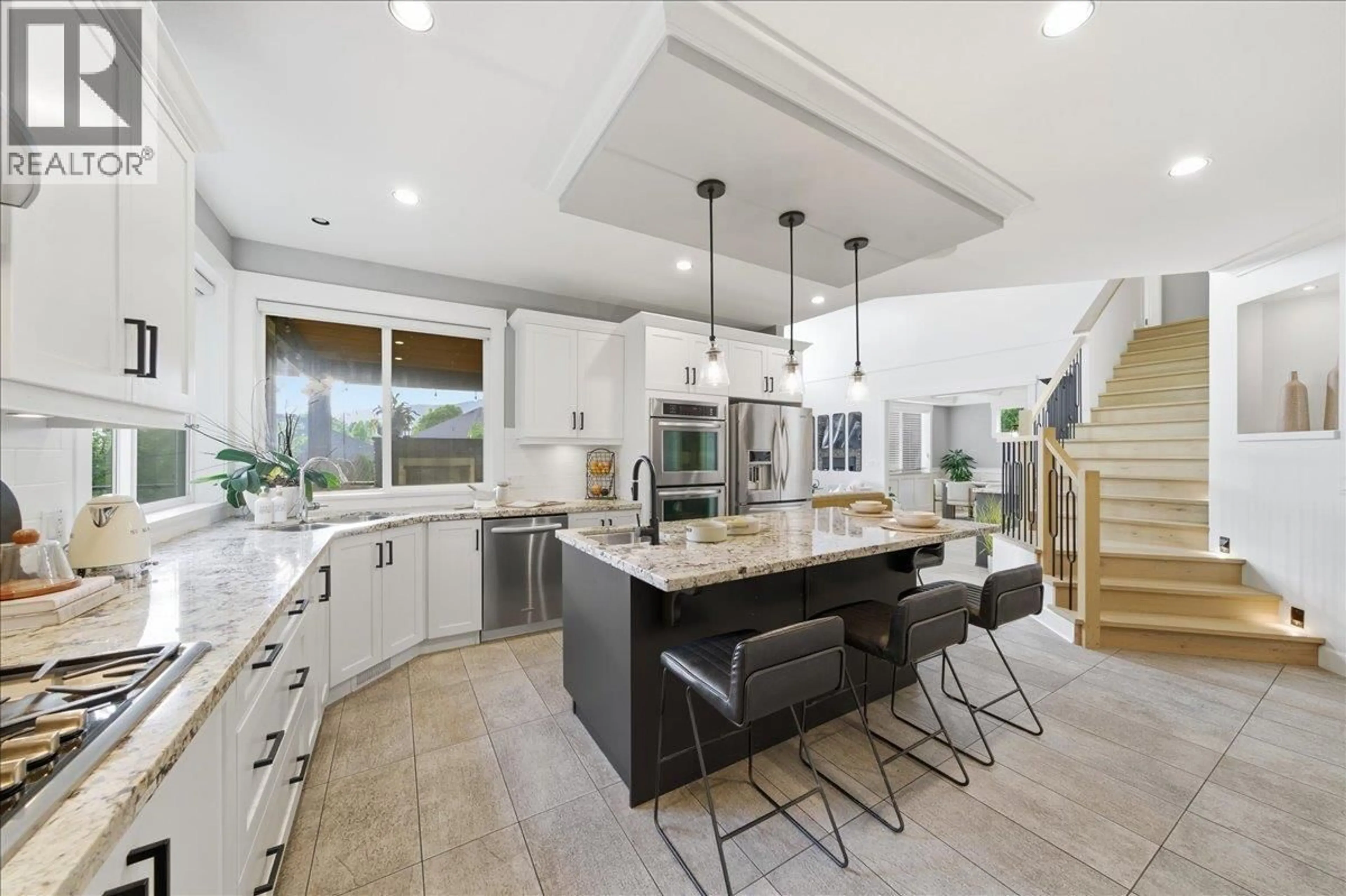 Open concept kitchen, ceramic/tile floor for 3435 HORIZON DRIVE, Coquitlam British Columbia V3E0E6