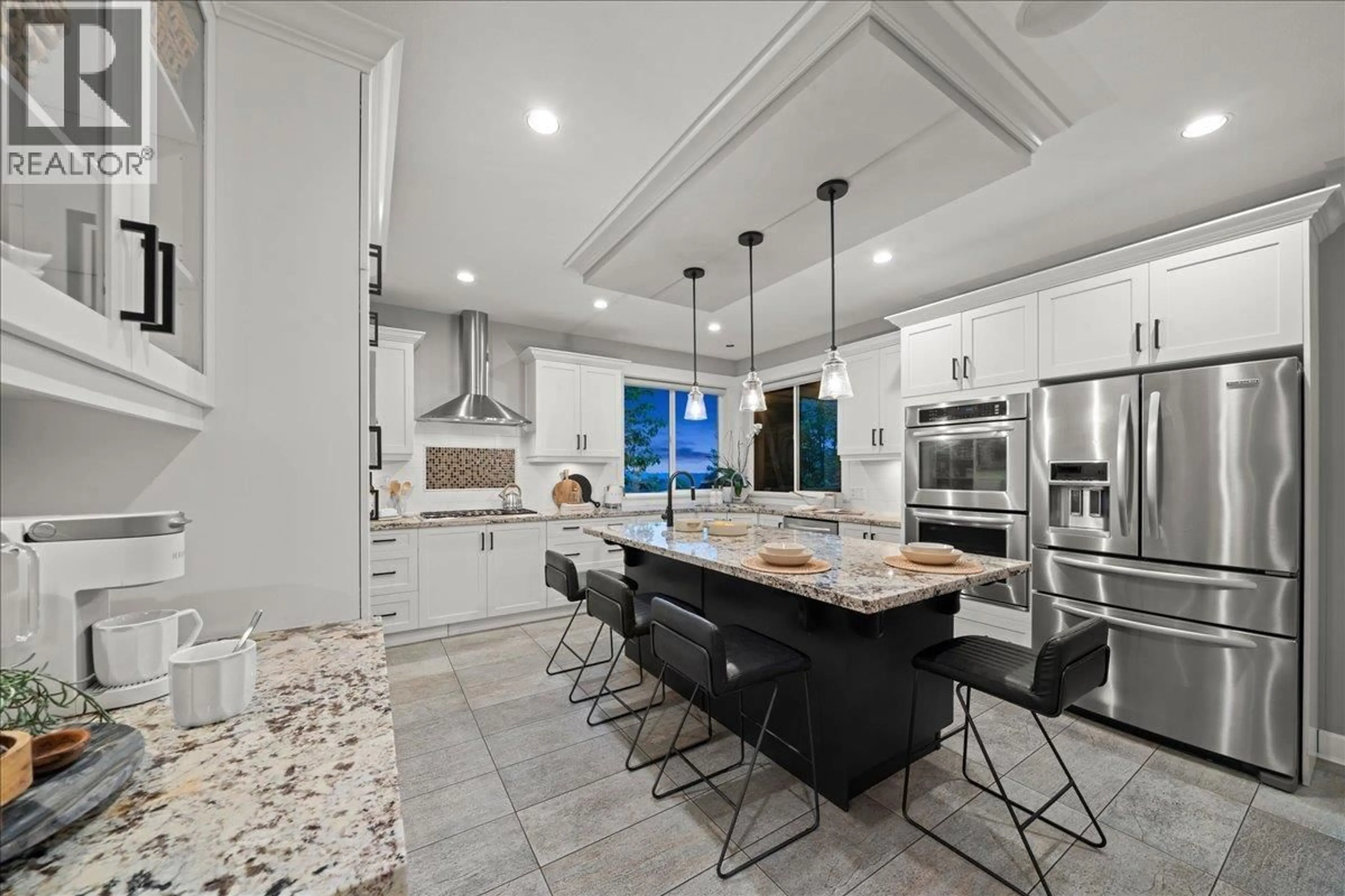 Open concept kitchen, ceramic/tile floor for 3435 HORIZON DRIVE, Coquitlam British Columbia V3E0E6