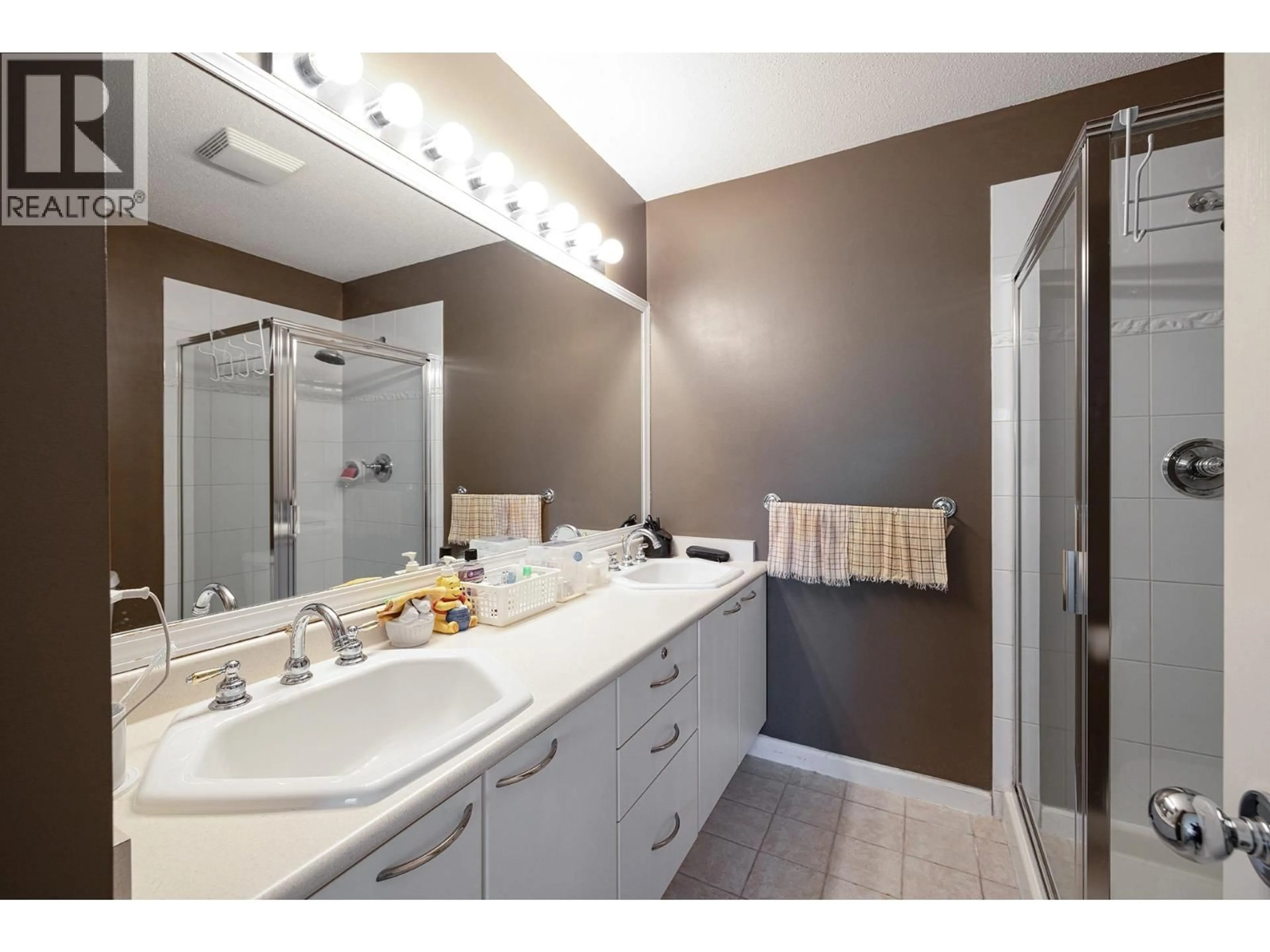 Contemporary bathroom, ceramic/tile floor for 28 - 3711 ROBSON COURT, Richmond British Columbia V7C5T8