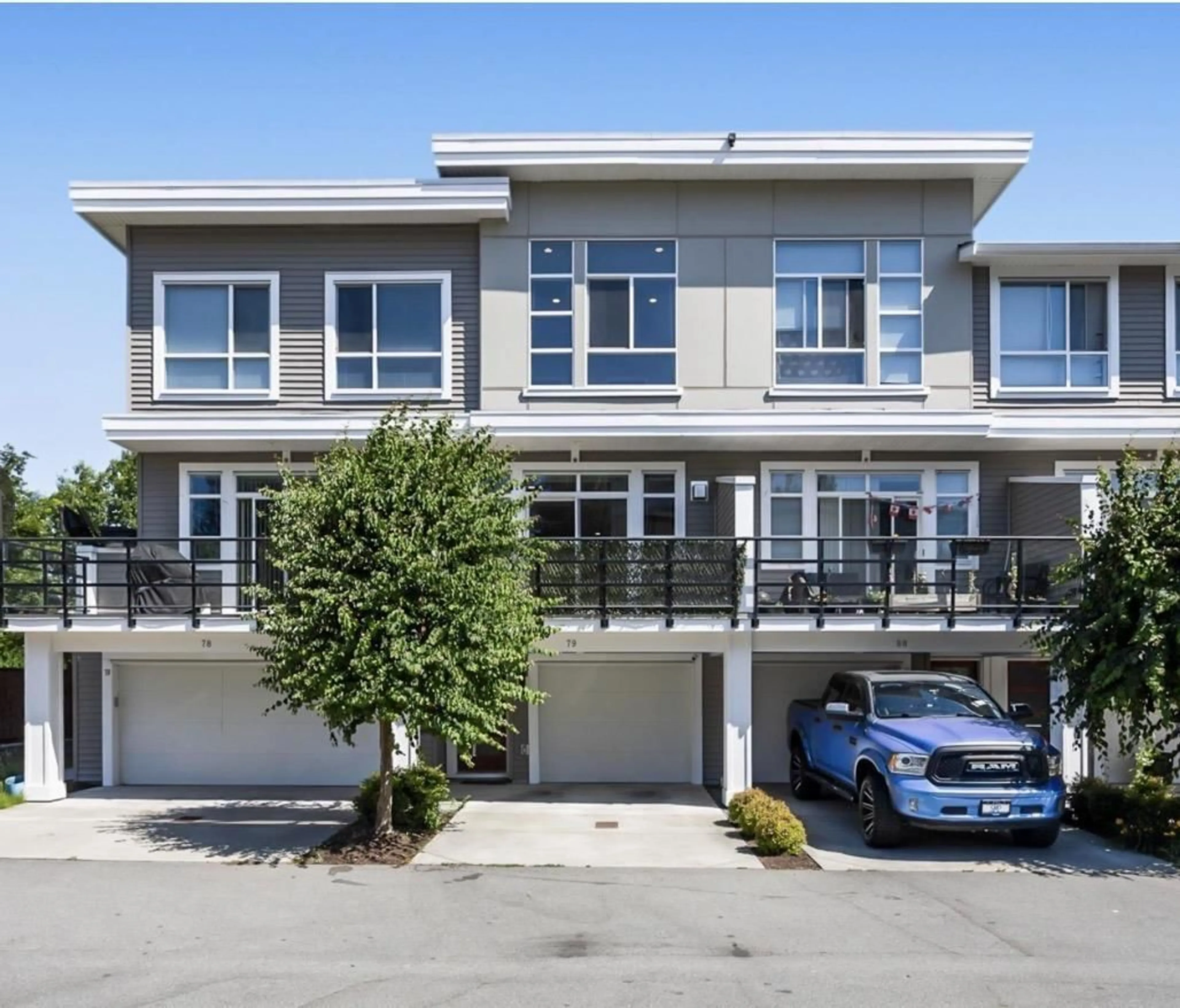 Home with vinyl exterior material, street for 79 - 8413 MIDTOWN WAY, Chilliwack British Columbia V2P0G7