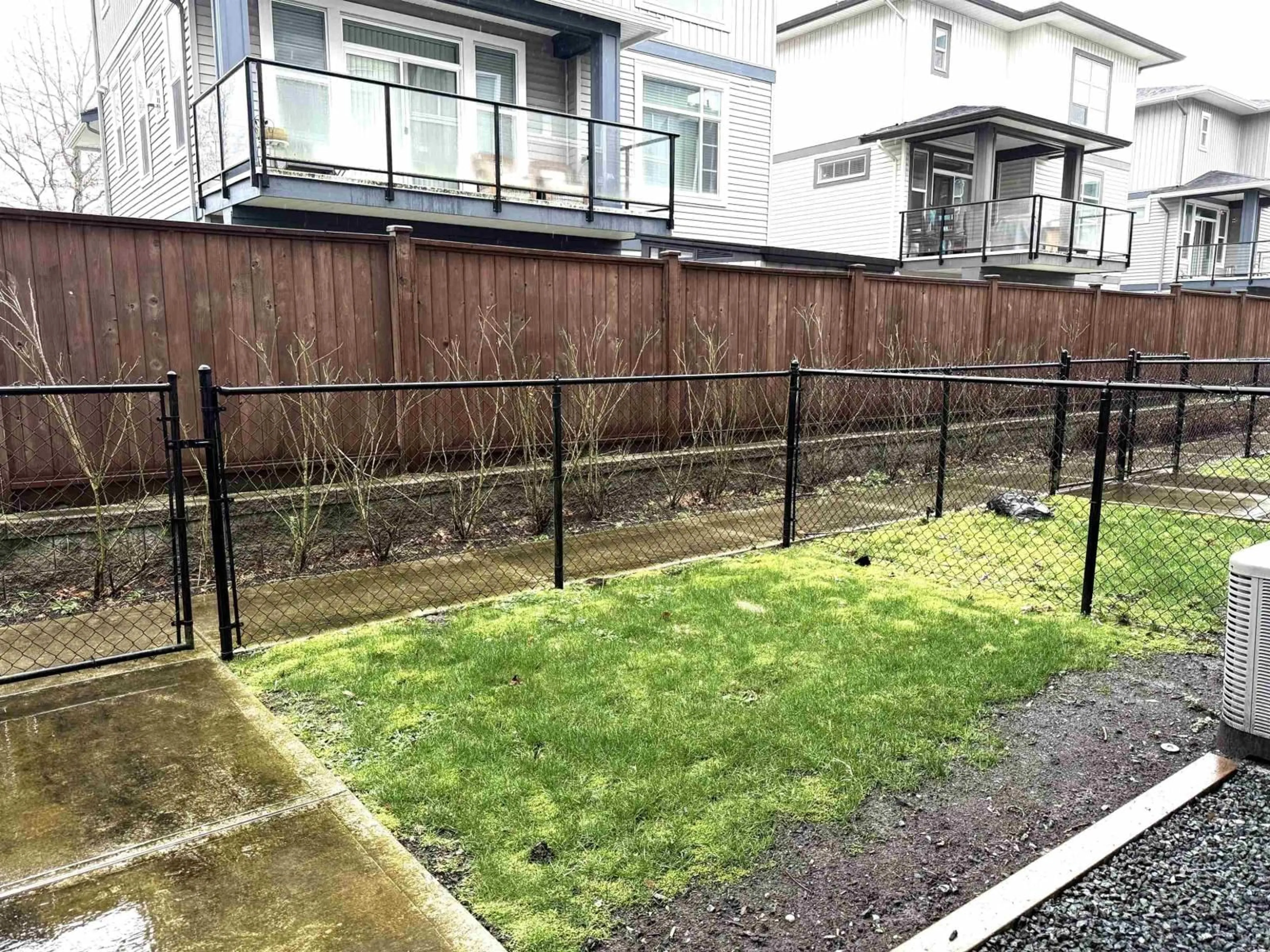 Patio, street for 79 - 8413 MIDTOWN WAY, Chilliwack British Columbia V2P0G7