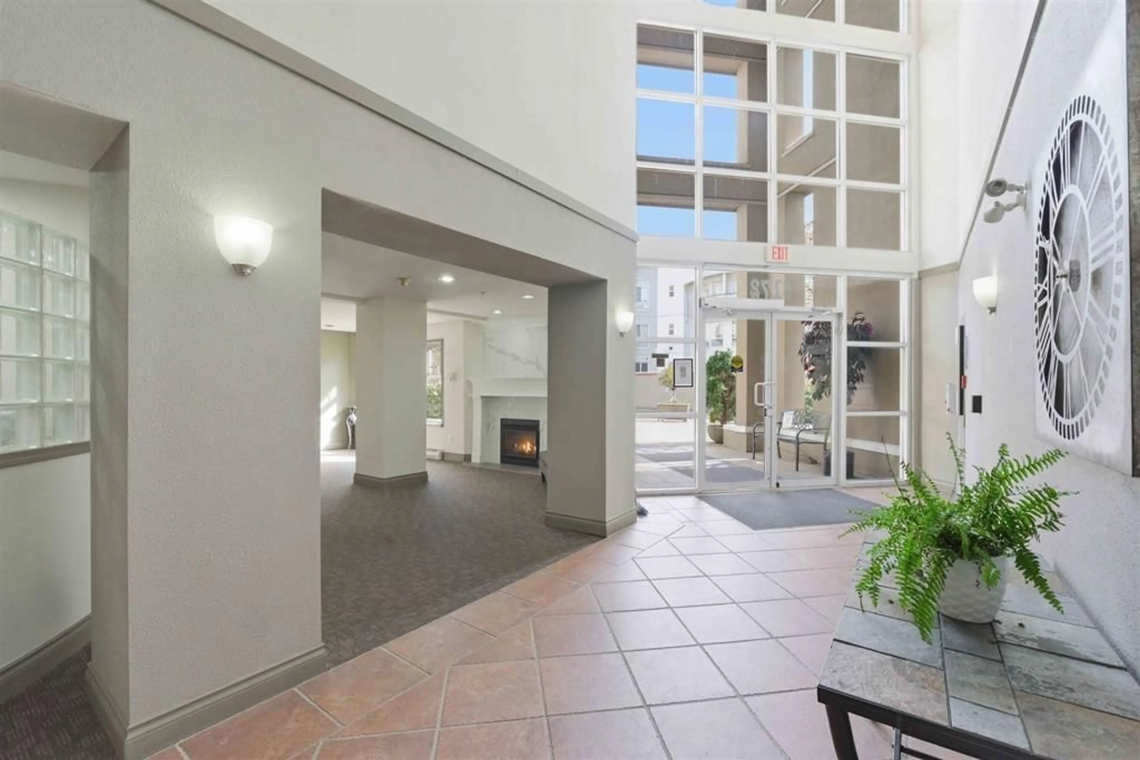 Indoor foyer for 205 - 3172 GLADWIN ROAD, Abbotsford British Columbia V2T5T3