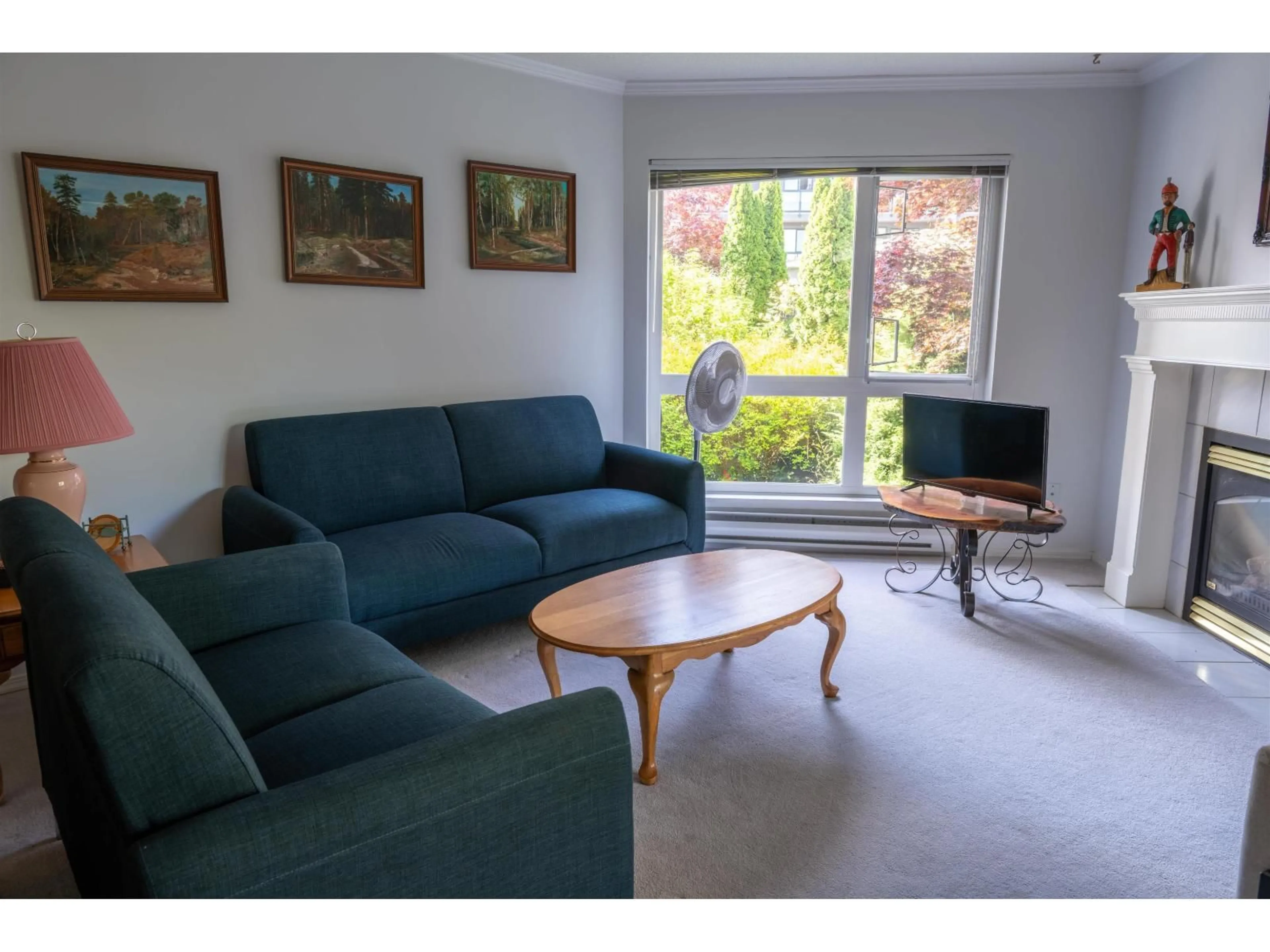 Living room with furniture, unknown for 205 - 3172 GLADWIN ROAD, Abbotsford British Columbia V2T5T3