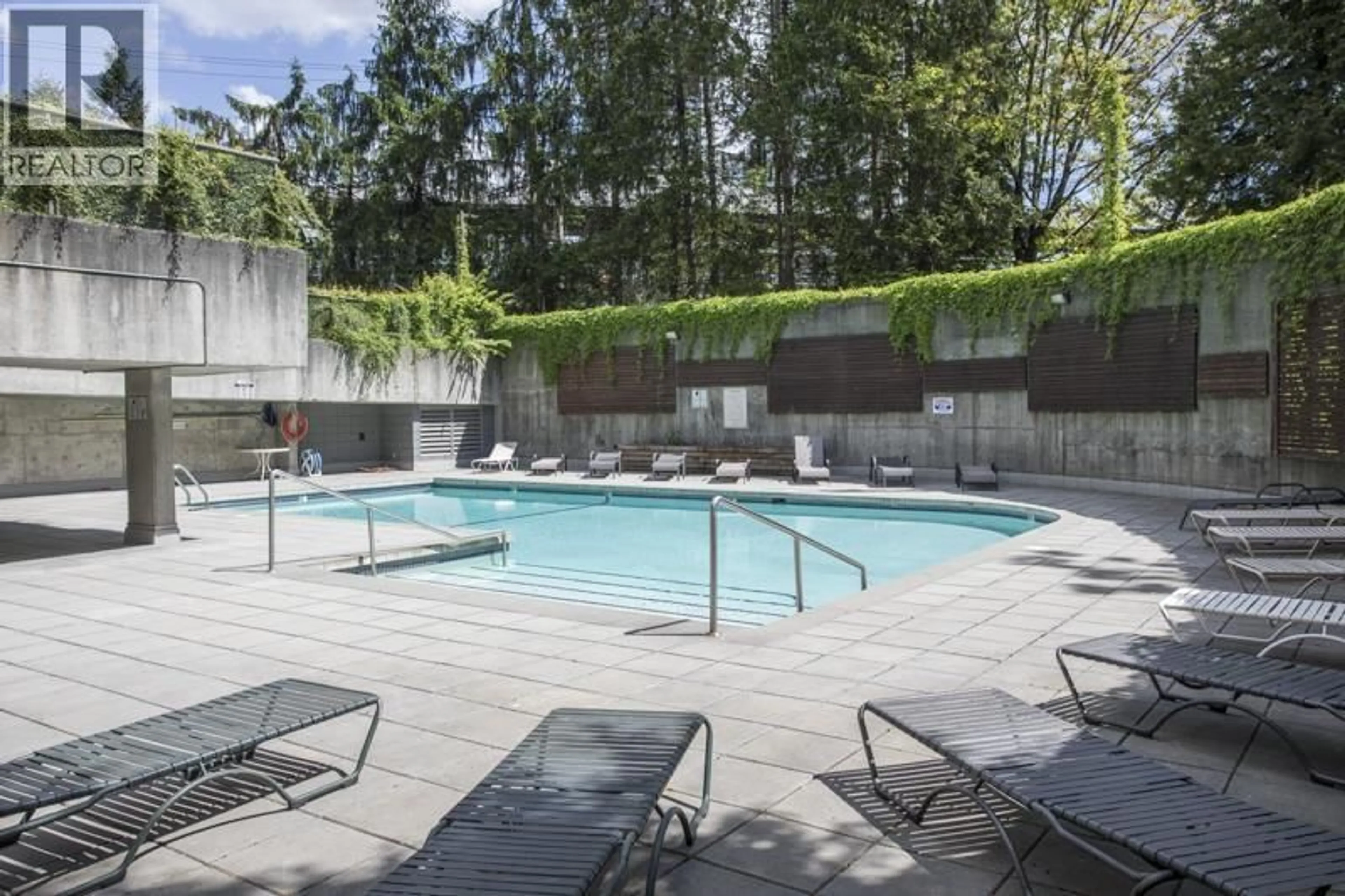 Pool for 1607 - 9521 CARDSTON COURT, Burnaby British Columbia V3N4R8
