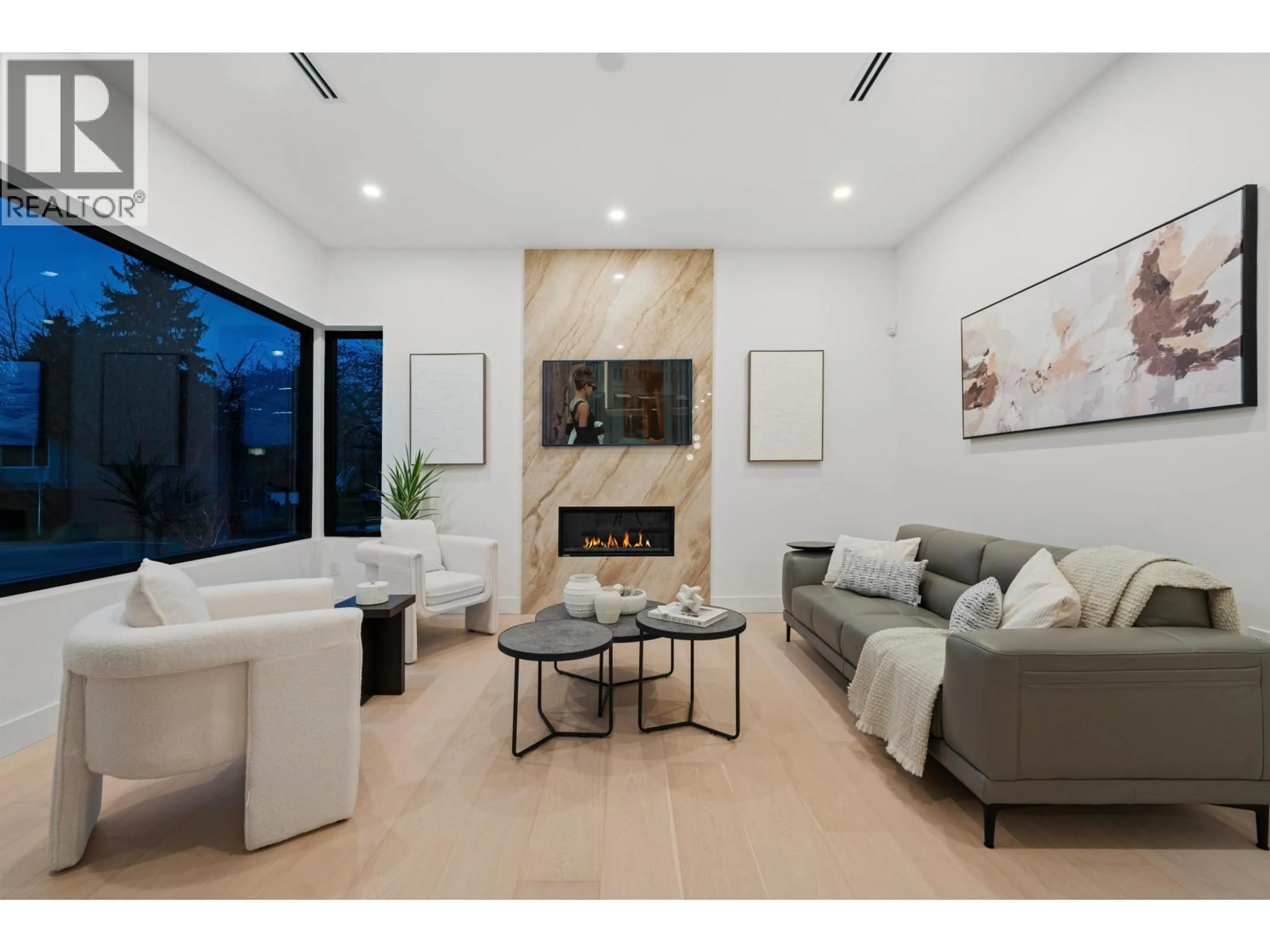 Living room with furniture, unknown for 1605 21ST AVENUE, Vancouver British Columbia V5N3V8