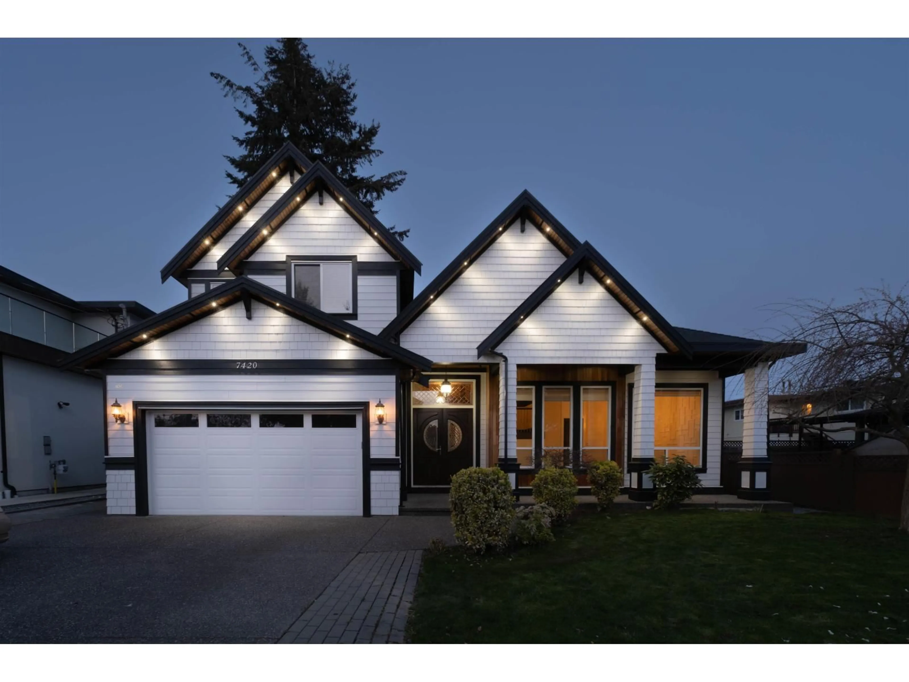 Home with vinyl exterior material, street for 7420 116 STREET, Delta British Columbia V4C5T2