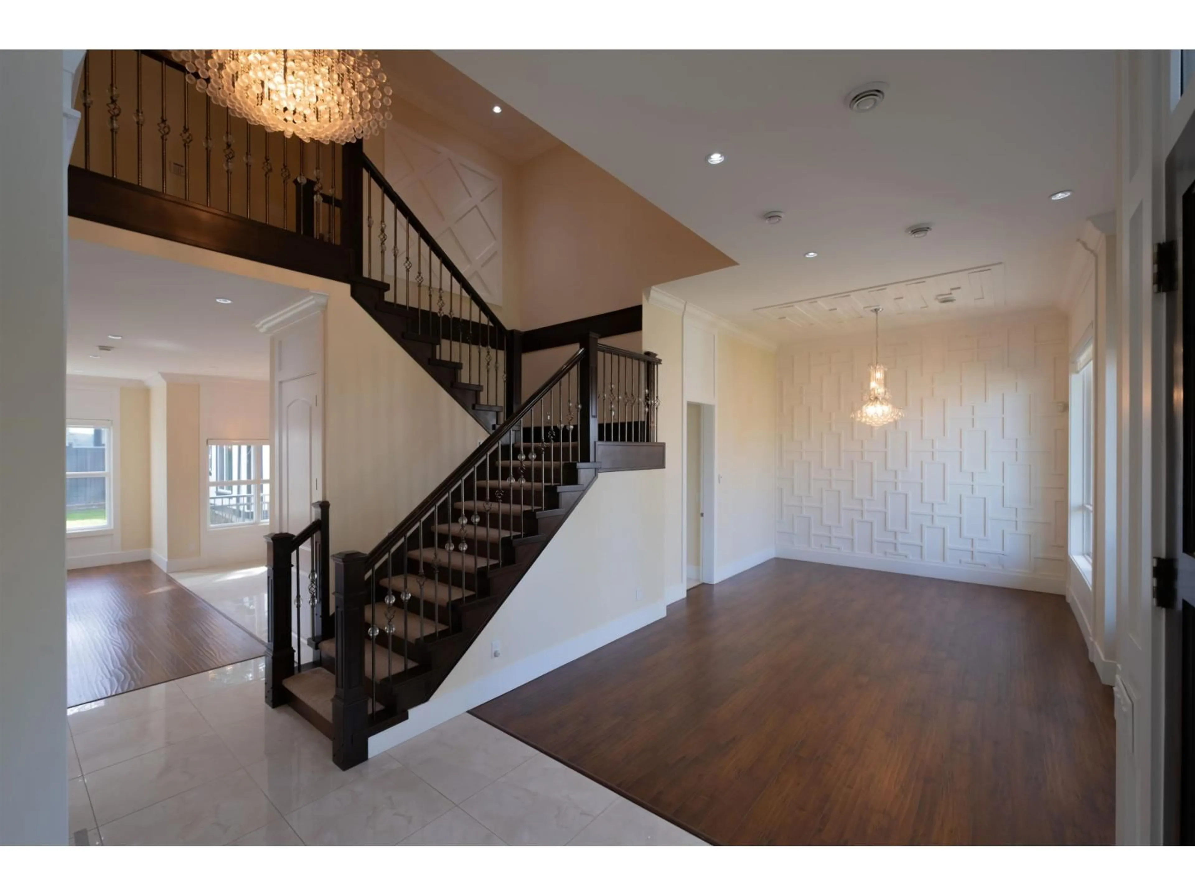 Indoor foyer for 7420 116 STREET, Delta British Columbia V4C5T2