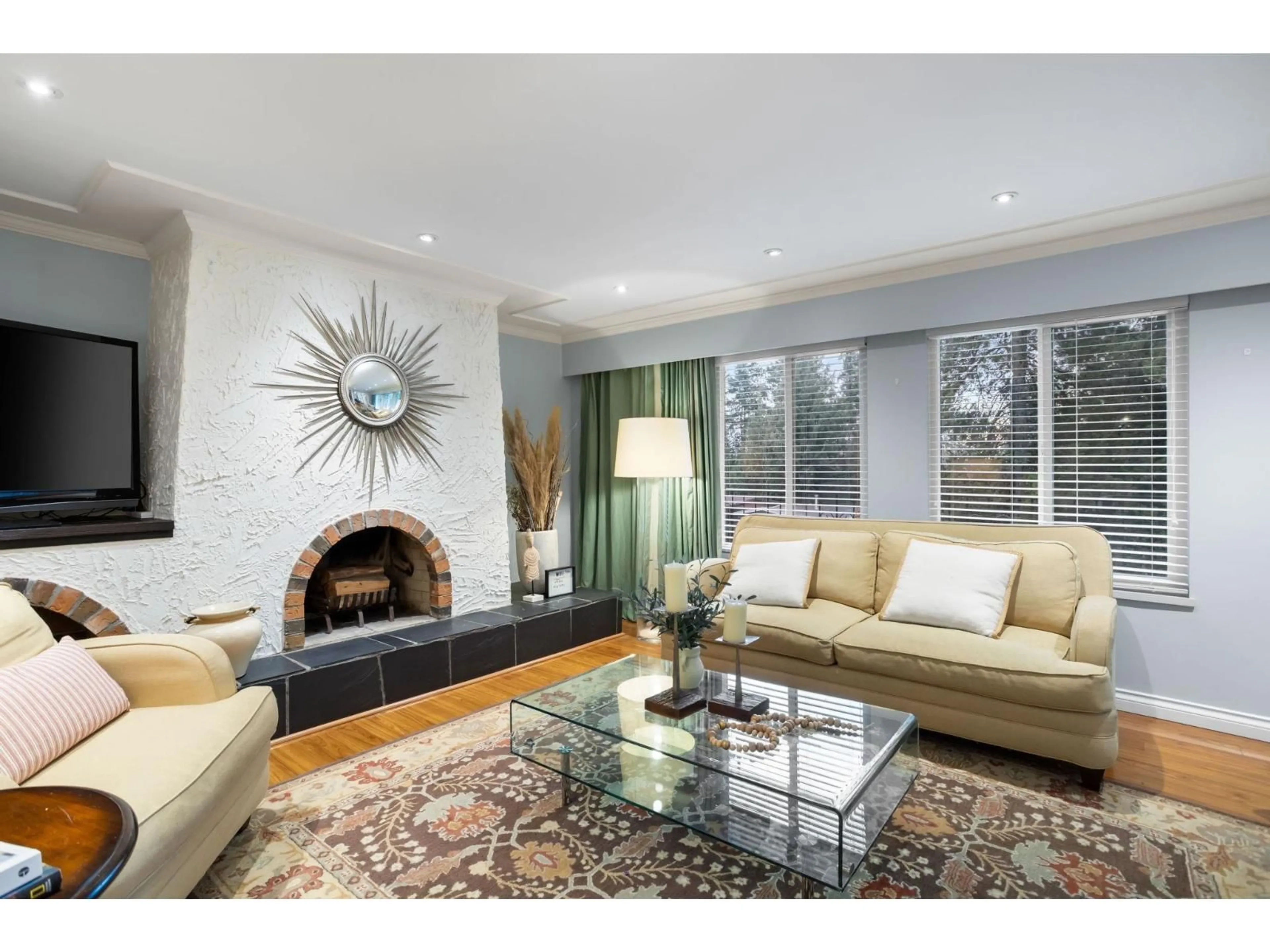Living room with furniture, unknown for 10659 SANTA MONICA DRIVE, Delta British Columbia V4C1P9