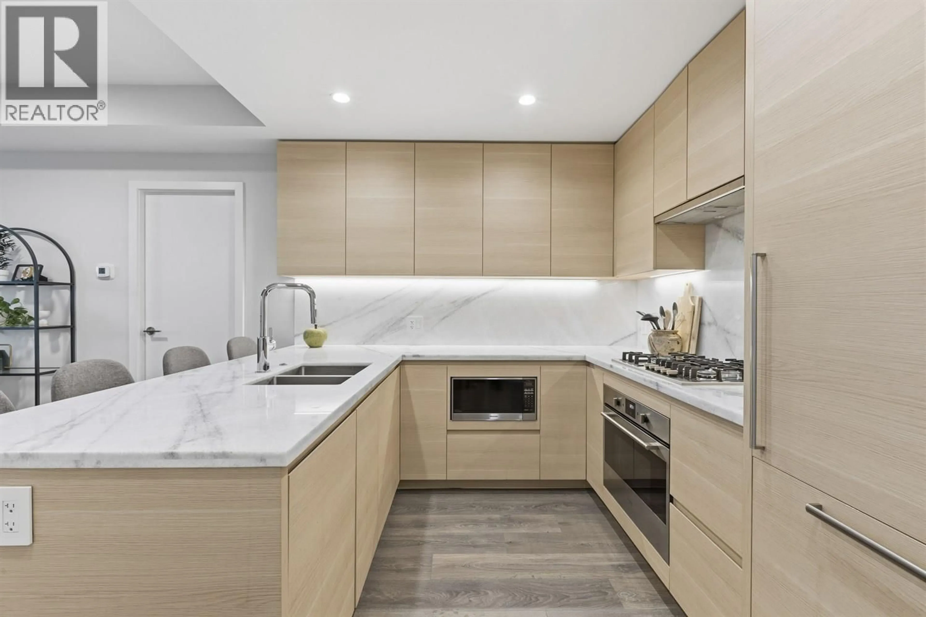 Contemporary kitchen, unknown for 908 - 308 MORRISSEY ROAD, Port Moody British Columbia V3H0M2