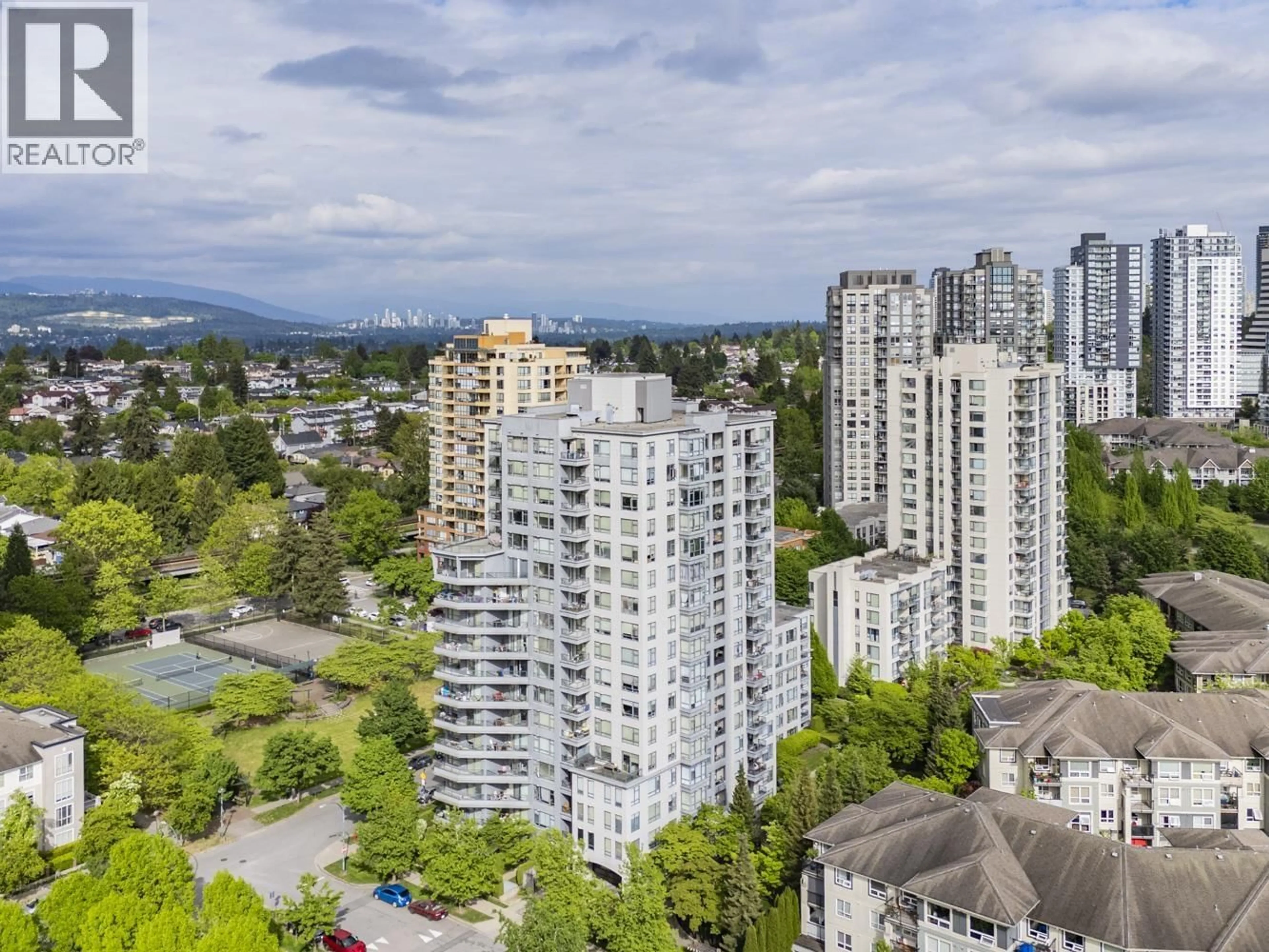 A pic from outside/outdoor area/front of a property/back of a property/a pic from drone, city buildings view from balcony for 503 - 3520 CROWLEY DRIVE, Vancouver British Columbia V5R6G9