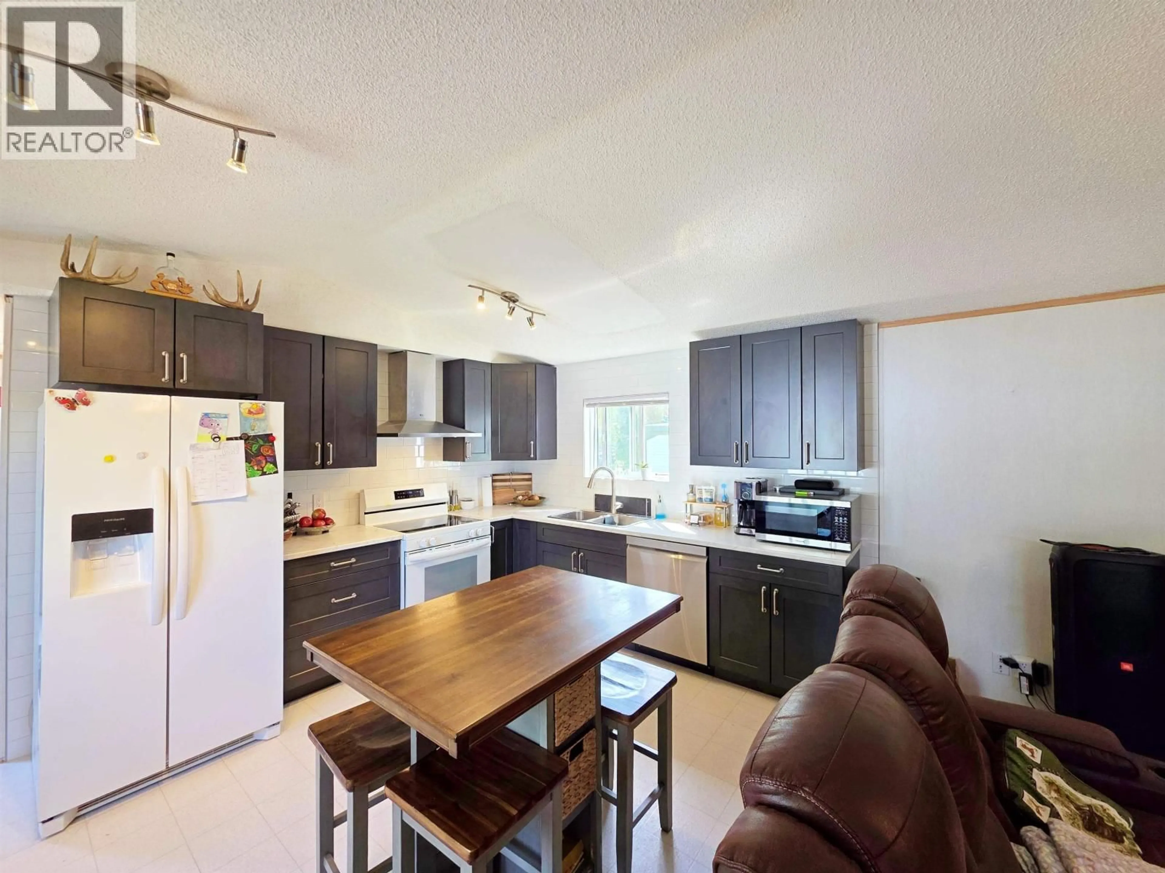 Open concept kitchen, unknown for 1286 BASS ROAD, Quesnel British Columbia V2J3W5