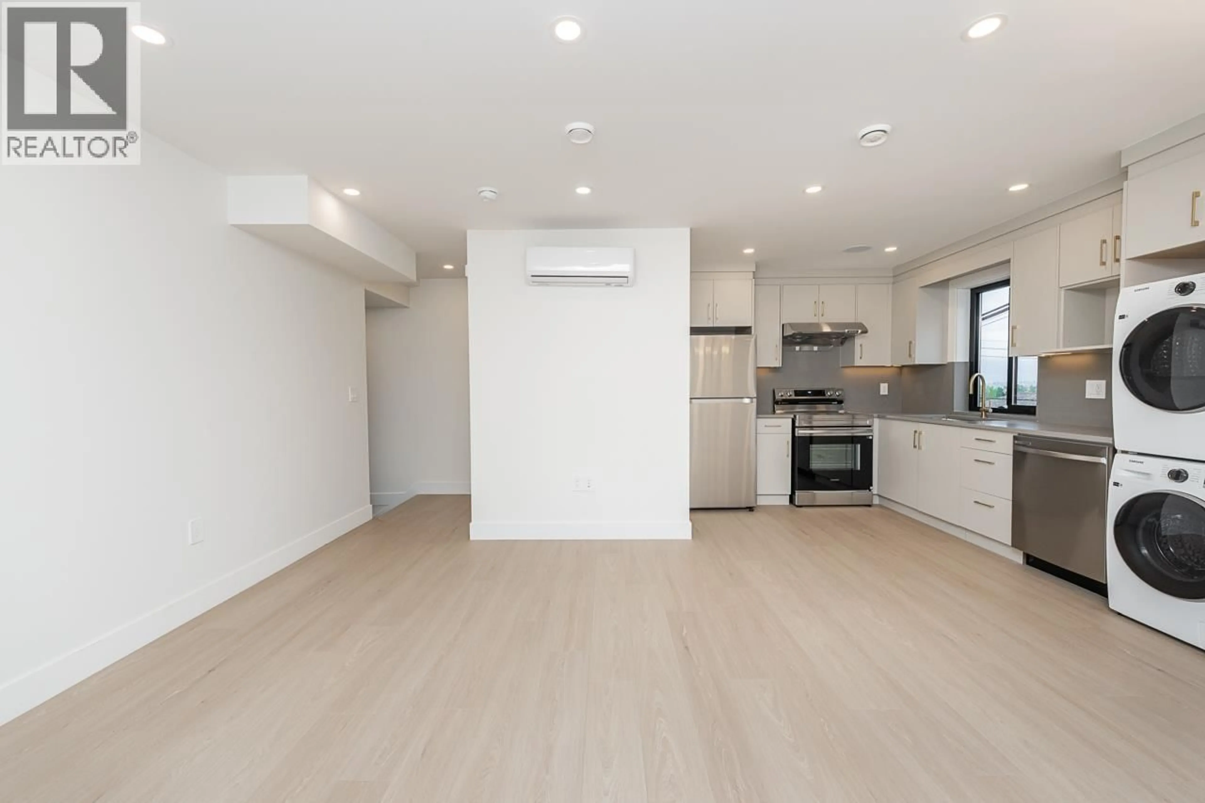 Unknown for 3 - 4875 ALBERT STREET, Burnaby British Columbia V5C2H4