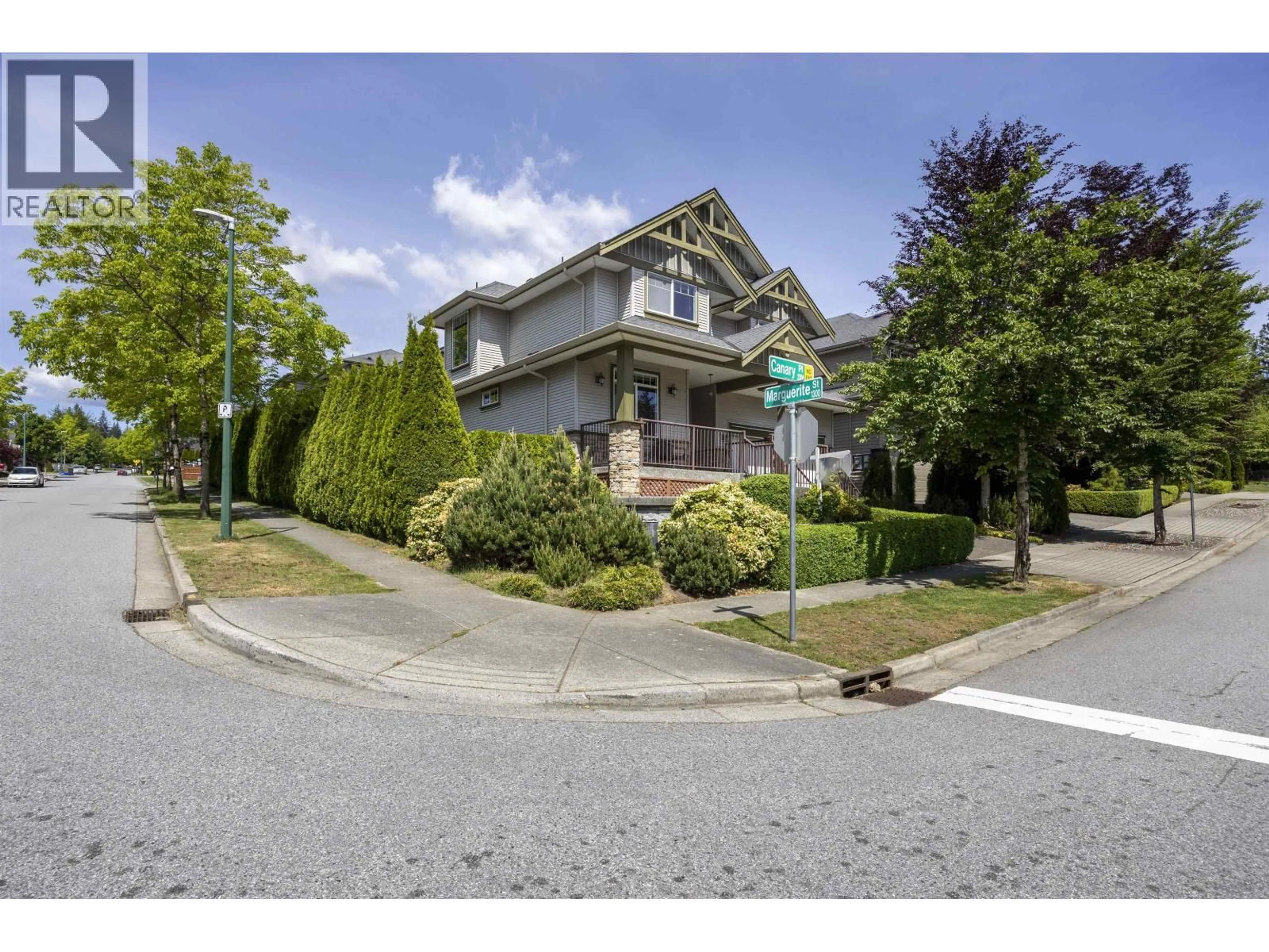A pic from outside/outdoor area/front of a property/back of a property/a pic from drone, street for 3351 CANARY PLACE, Coquitlam British Columbia V3E0E1
