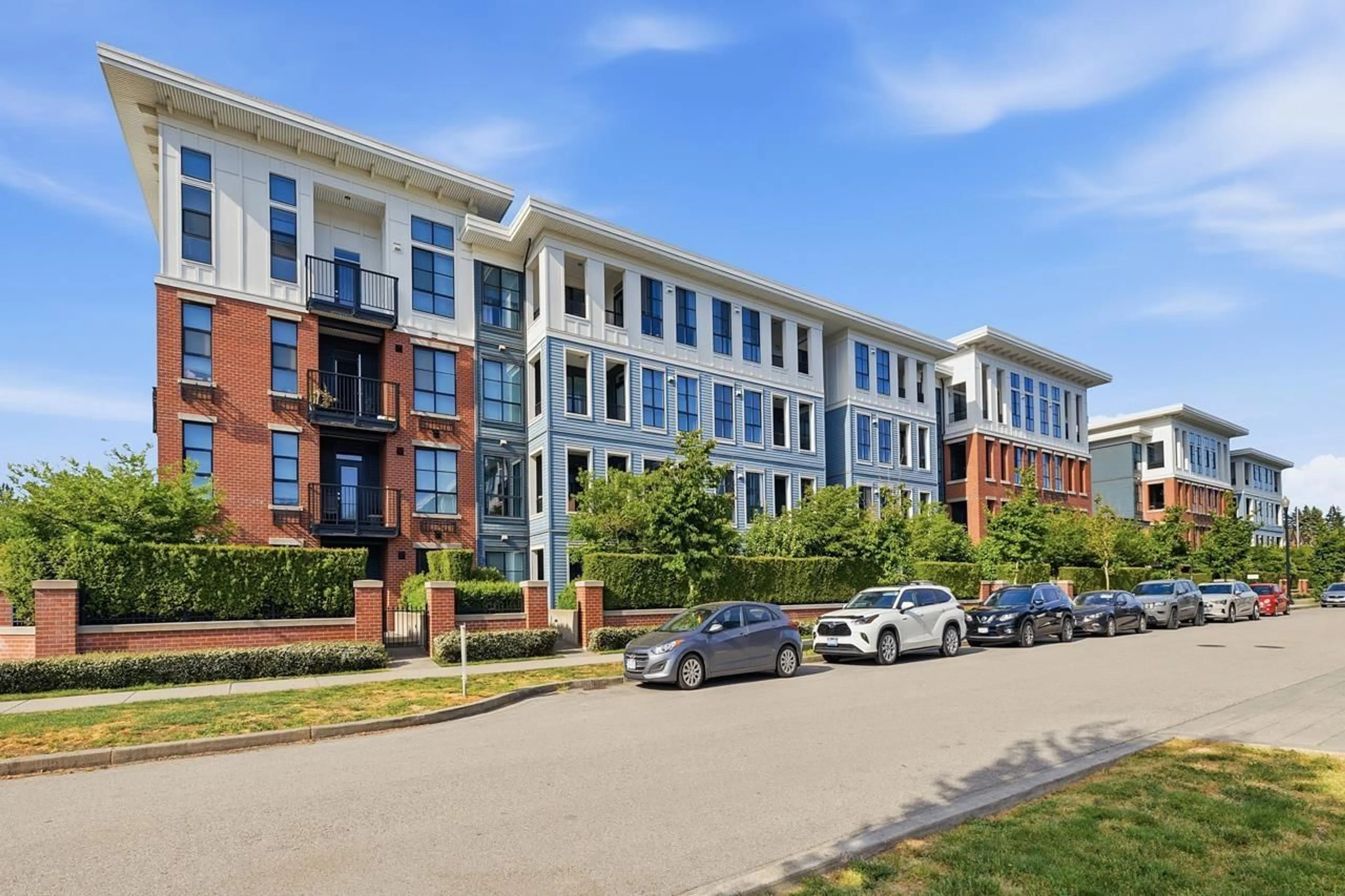 Home with brick exterior material, building for 304 - 15137 33 AVENUE, Surrey British Columbia V3Z0Y1