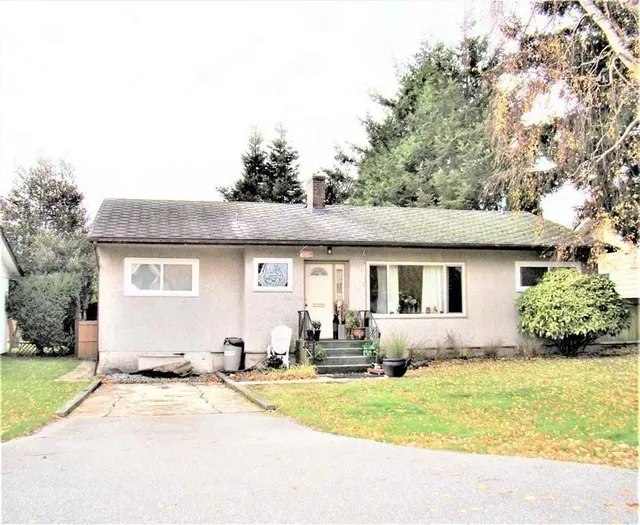 15422 PACIFIC AVENUE, White Rock 2