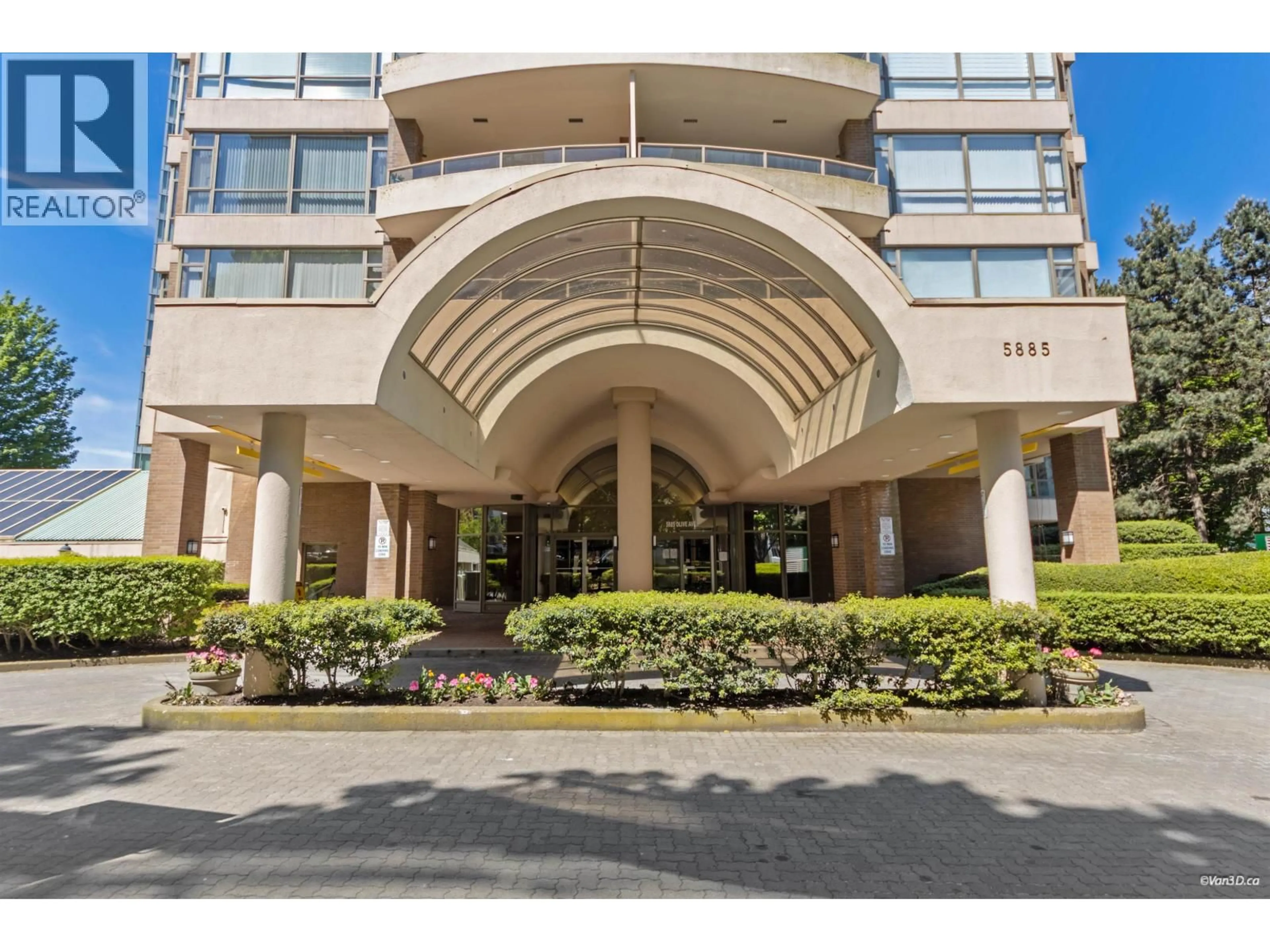 Indoor foyer for 202 - 5885 OLIVE AVENUE, Burnaby British Columbia V5H4N8