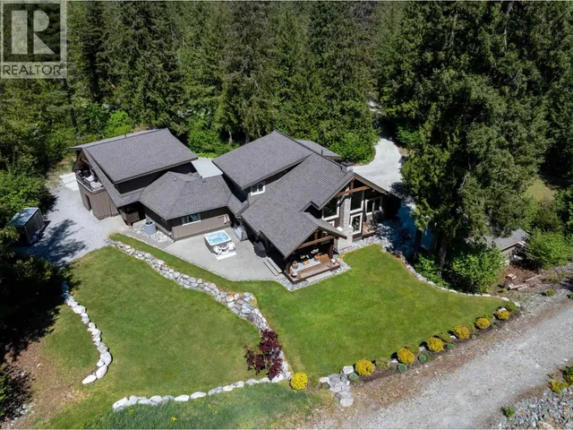 1044 CEDAR GROVE LANE, Pemberton