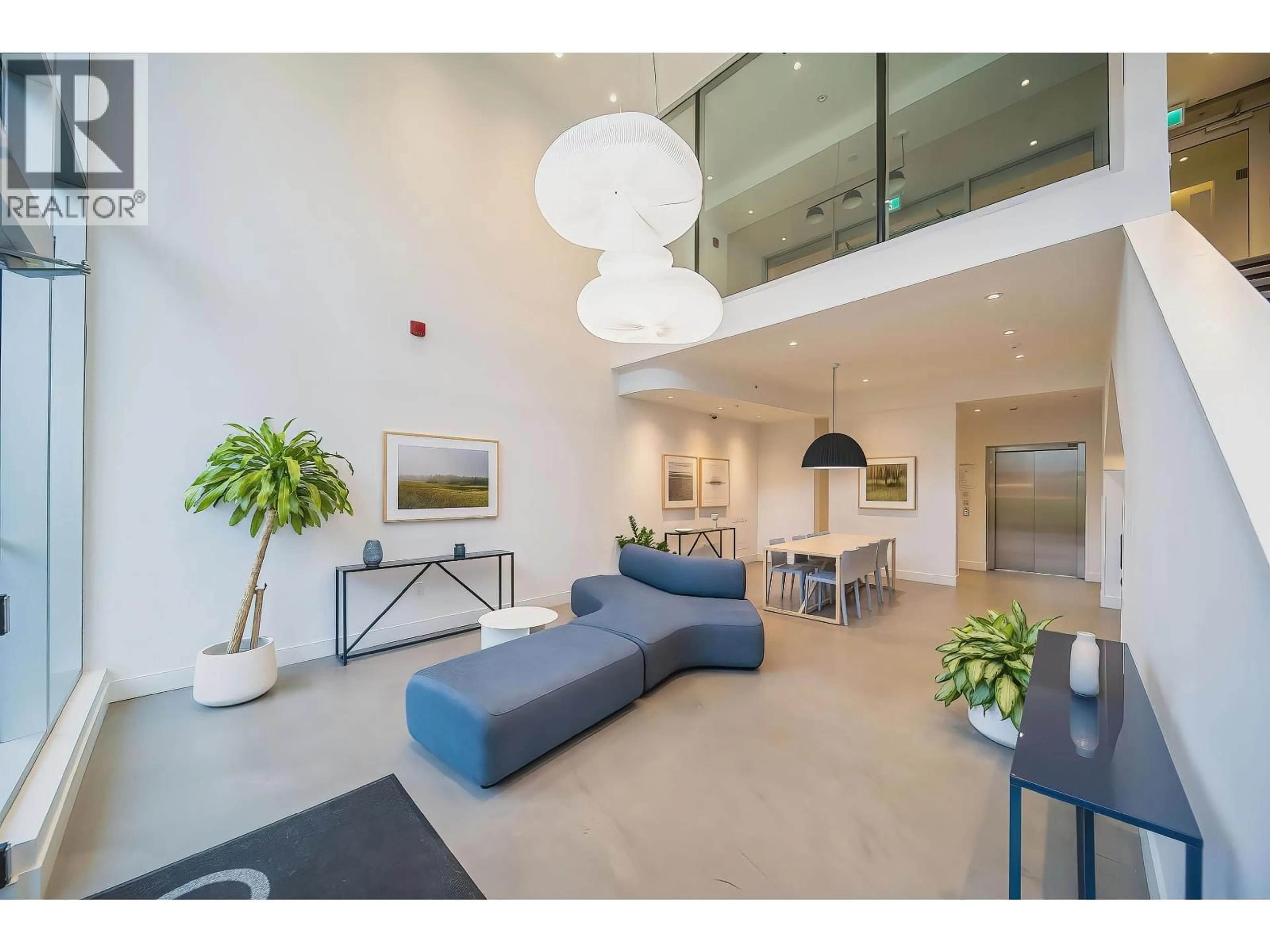 Indoor foyer for 307 - 9888 UNIVERSITY CRESCENT, Burnaby British Columbia V5A0G4