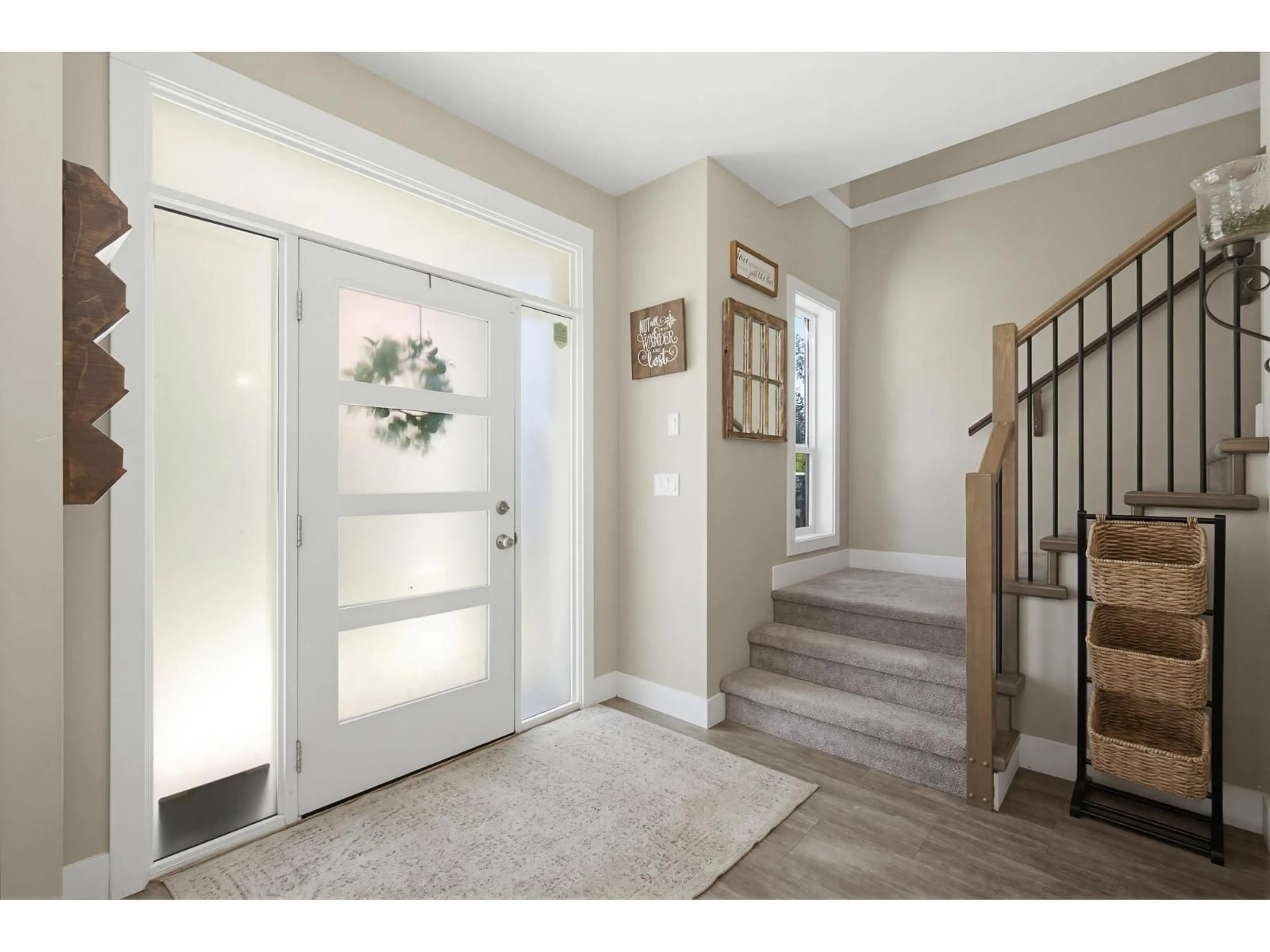 Indoor entryway for 46143 HOPE RIVER ROAD, Chilliwack British Columbia V2P3P1