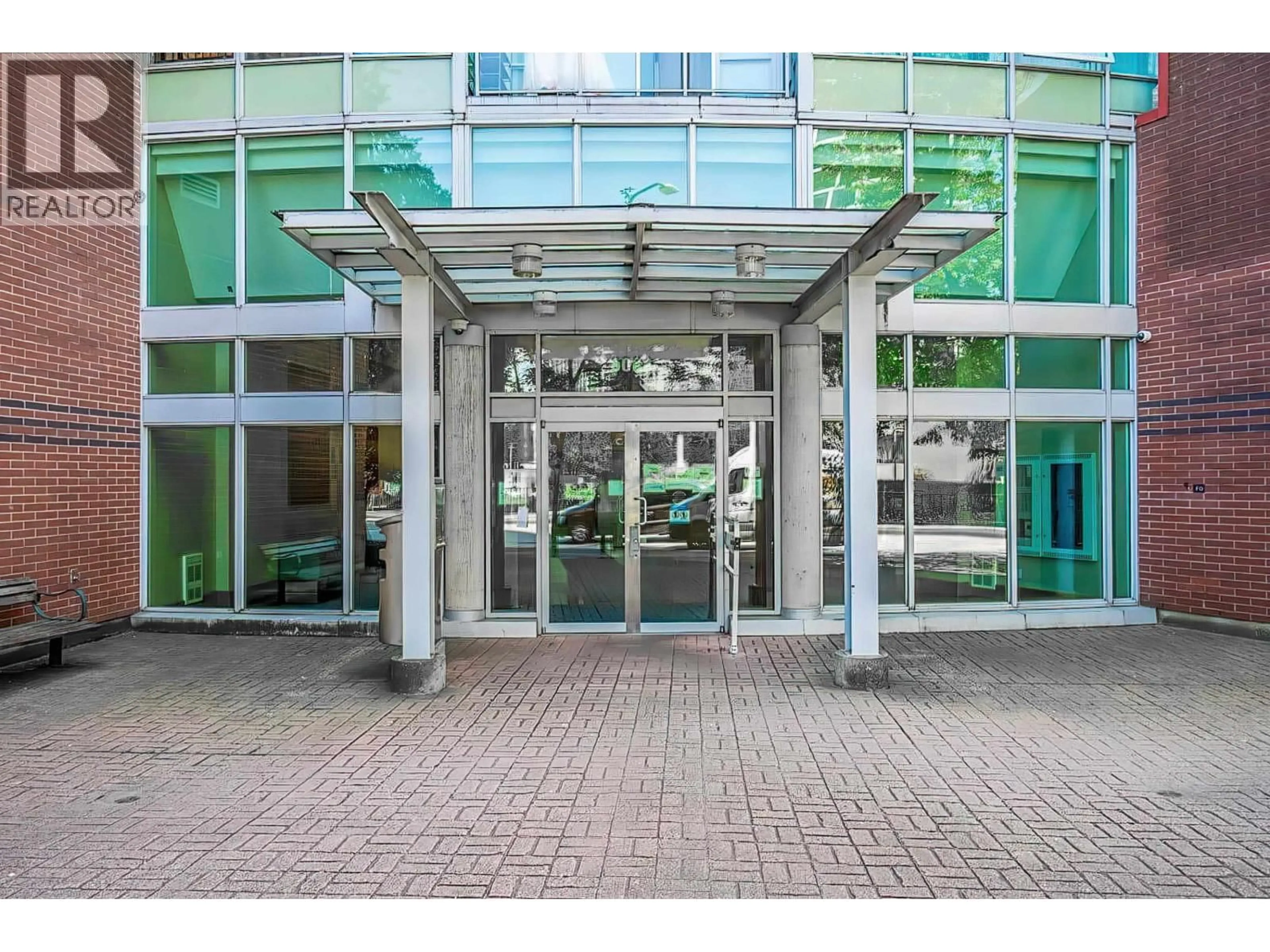 Indoor foyer for 1802 - 6088 WILLINGDON AVENUE, Burnaby British Columbia V5H4V2