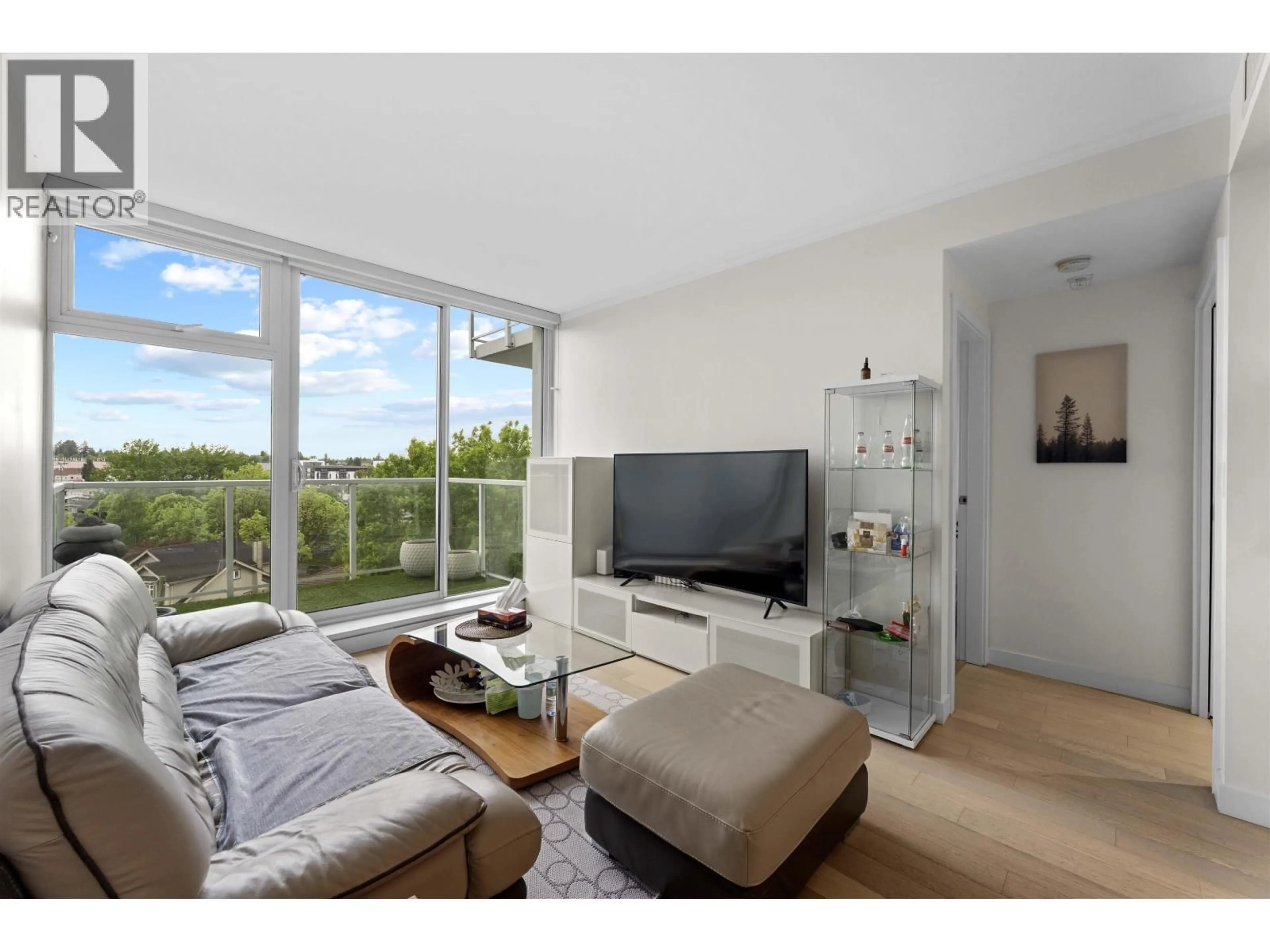 Living room with furniture, unknown for 806 - 2221 30TH AVENUE, Vancouver British Columbia V5N0G6