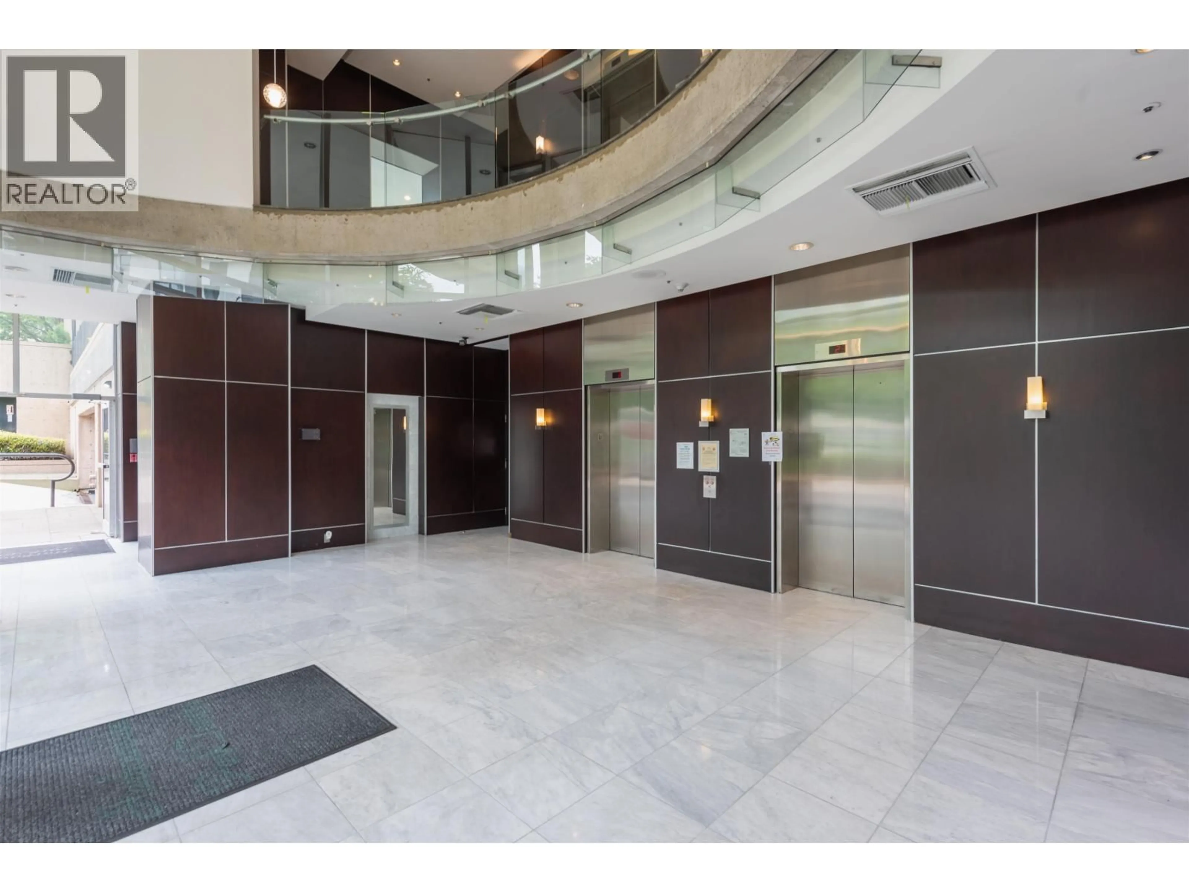 Indoor foyer for 2302 - 555 JERVIS STREET, Vancouver British Columbia V6E0C9
