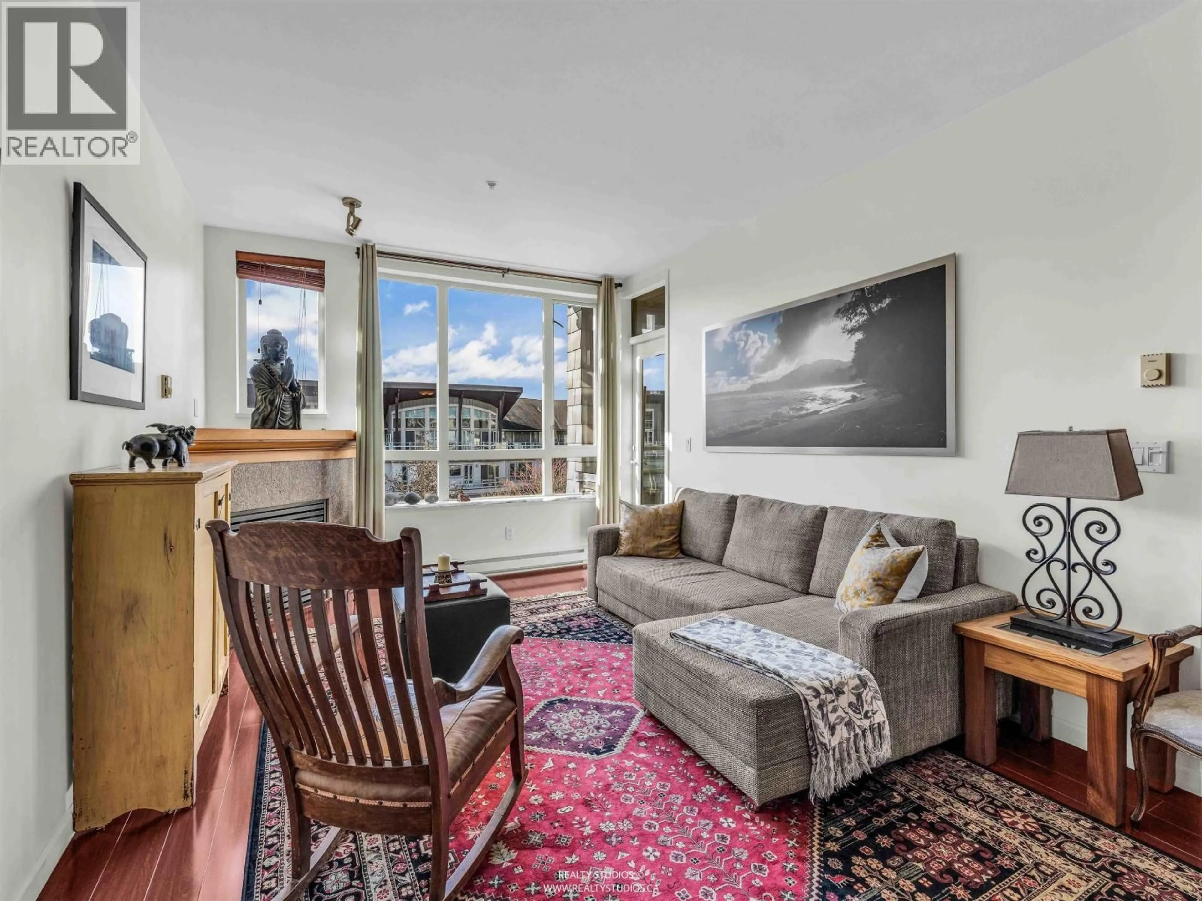 Living room with furniture, unknown for 417 - 580 RAVEN WOODS DRIVE, North Vancouver British Columbia V7G2T2
