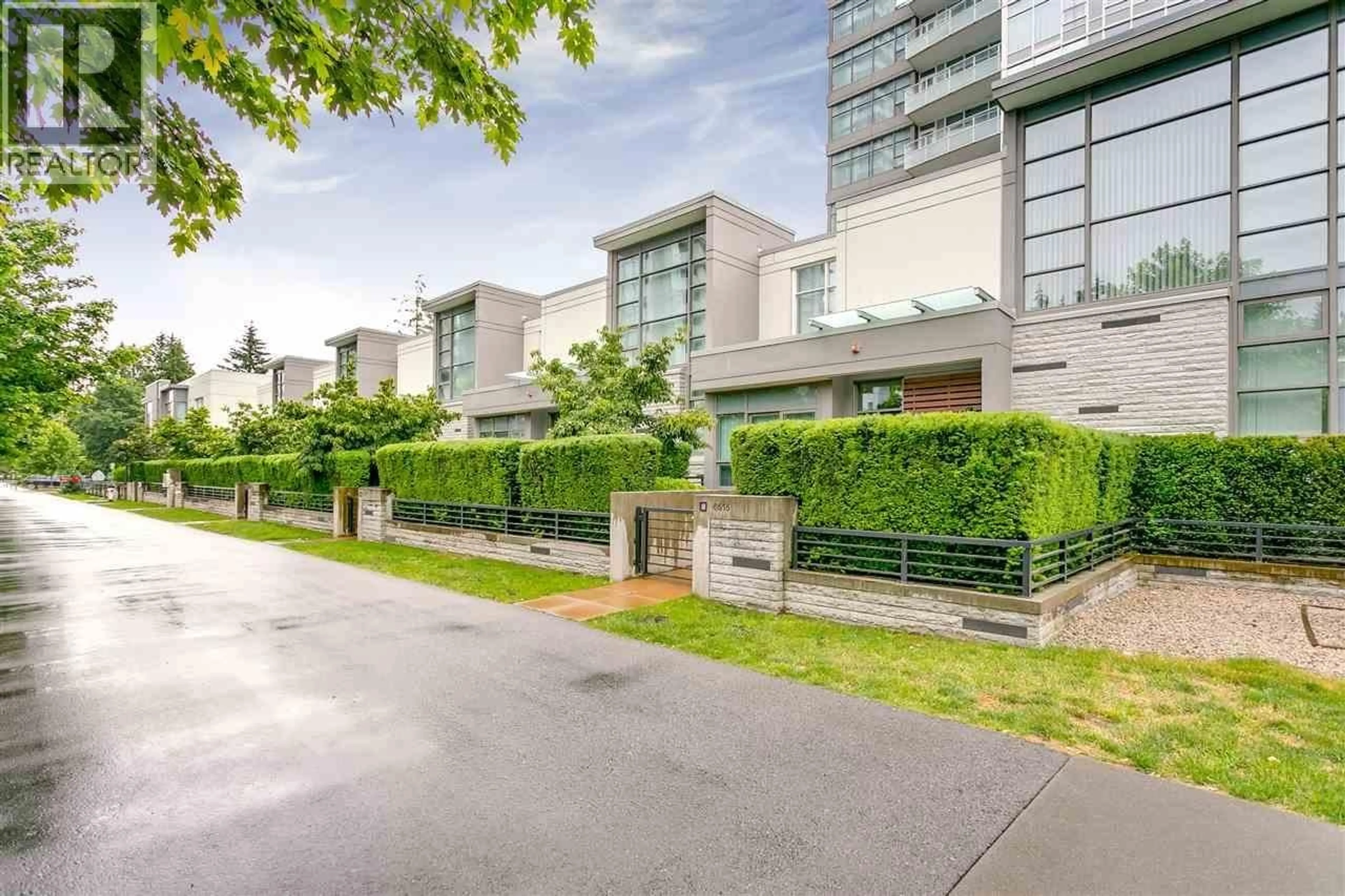 Patio, street for 6515 NELSON AVENUE, Burnaby British Columbia V5H0C2