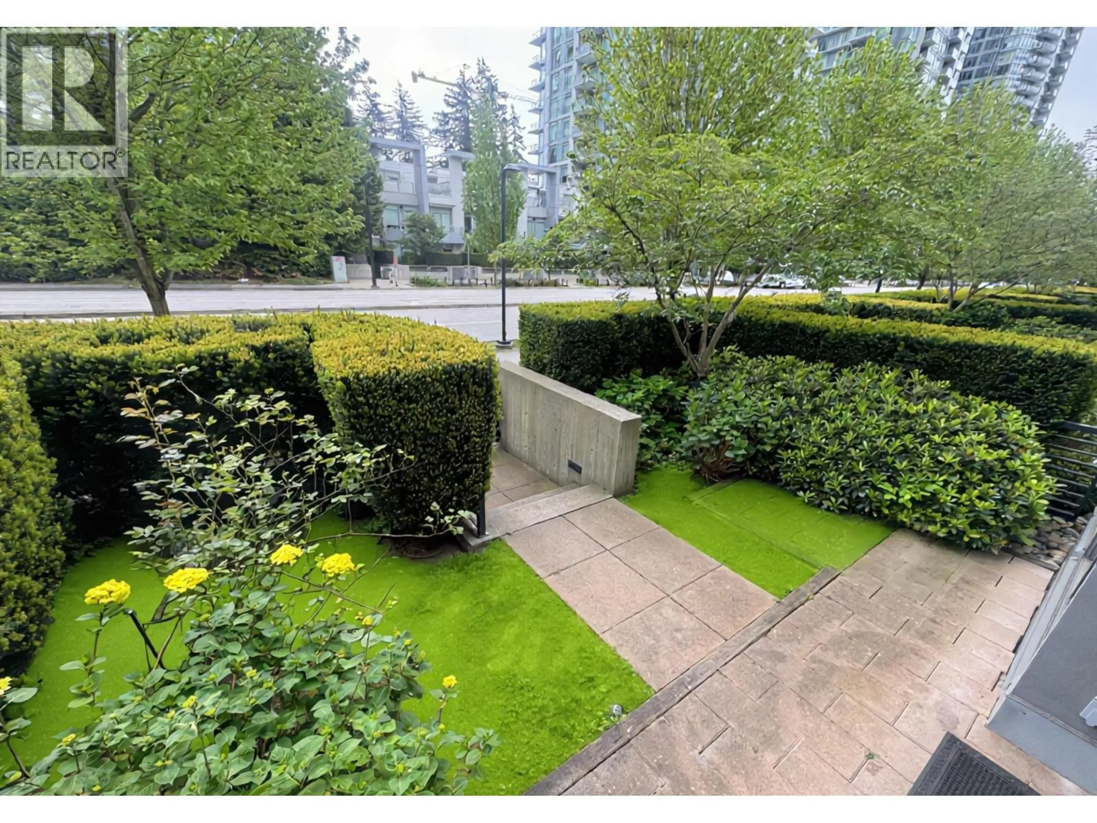 Patio, street for 6515 NELSON AVENUE, Burnaby British Columbia V5H0C2