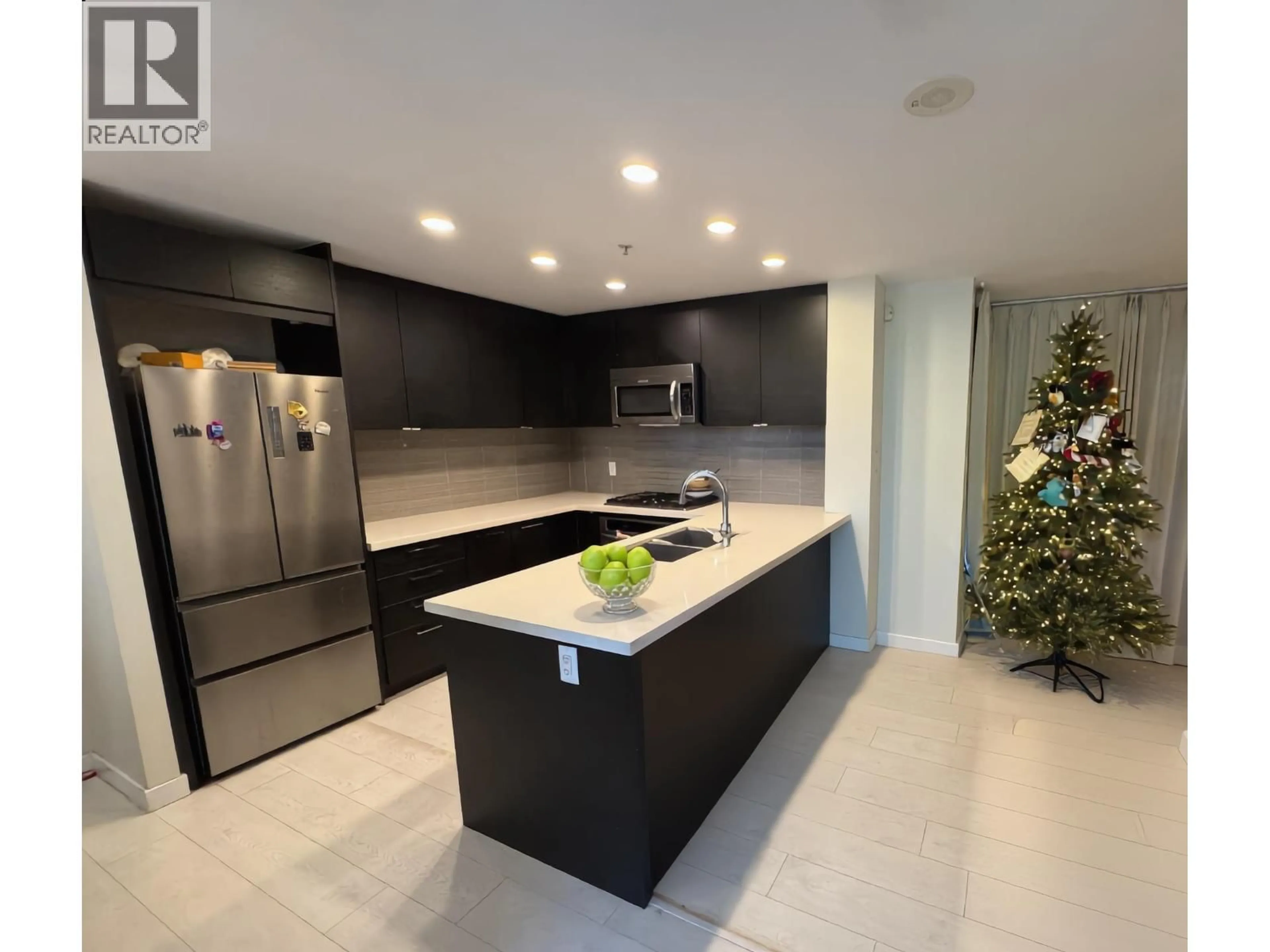 Open concept kitchen, ceramic/tile floor for 6515 NELSON AVENUE, Burnaby British Columbia V5H0C2