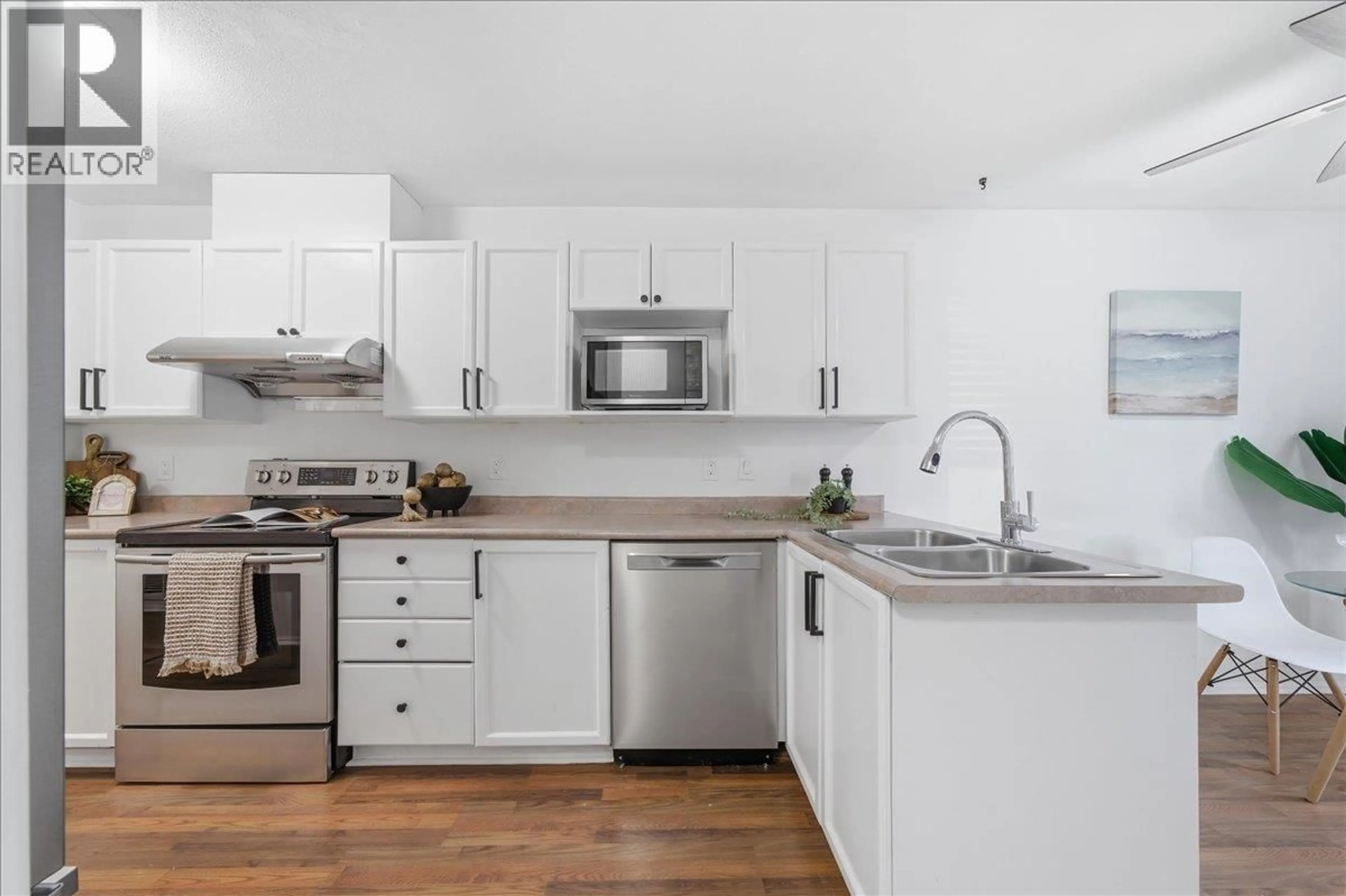 Standard kitchen, unknown for 9 - 20985 CAMWOOD AVENUE, Maple Ridge British Columbia V2X2N9