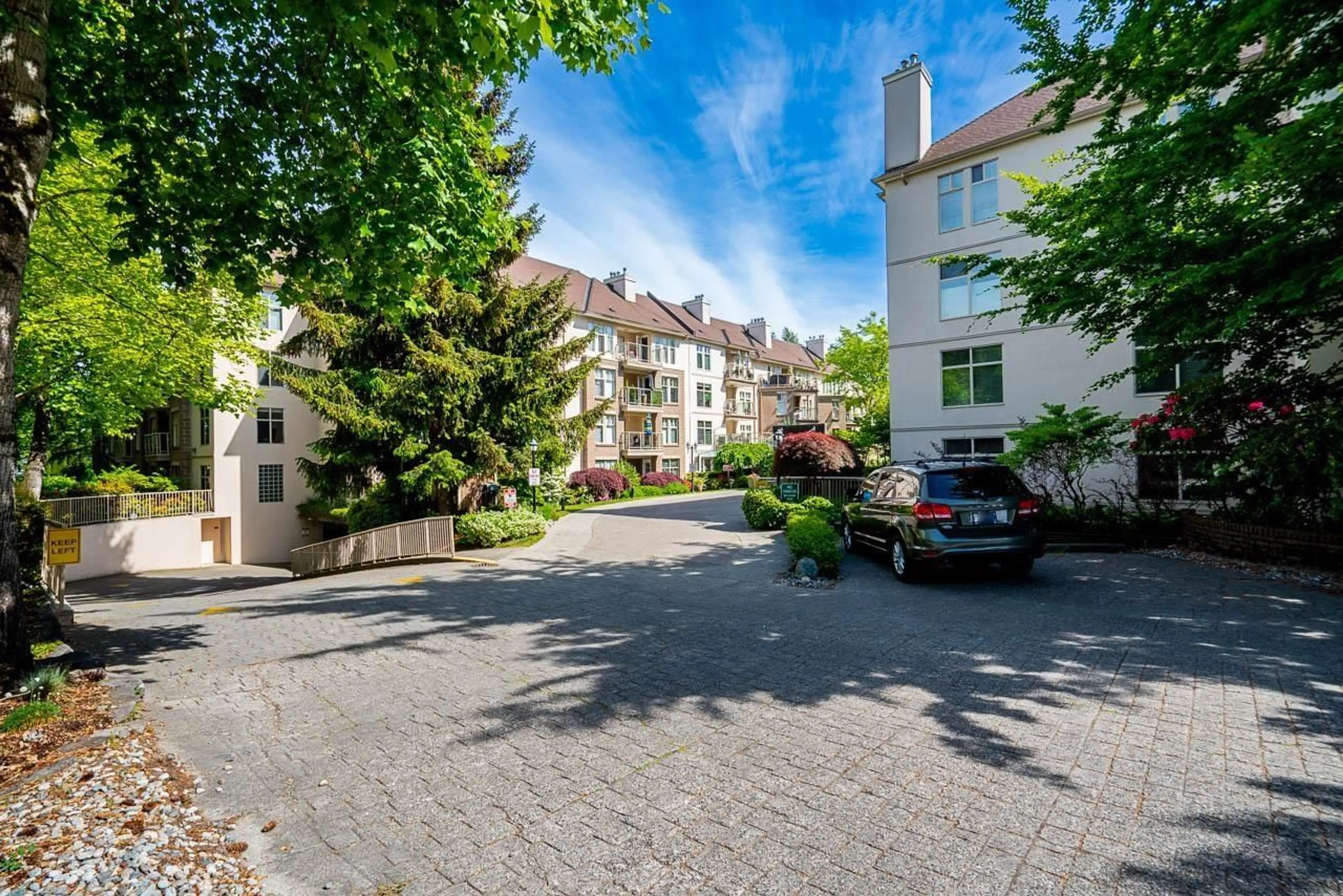 Patio, street for 409 - 15340 19A AVENUE, Surrey British Columbia V4A9W1