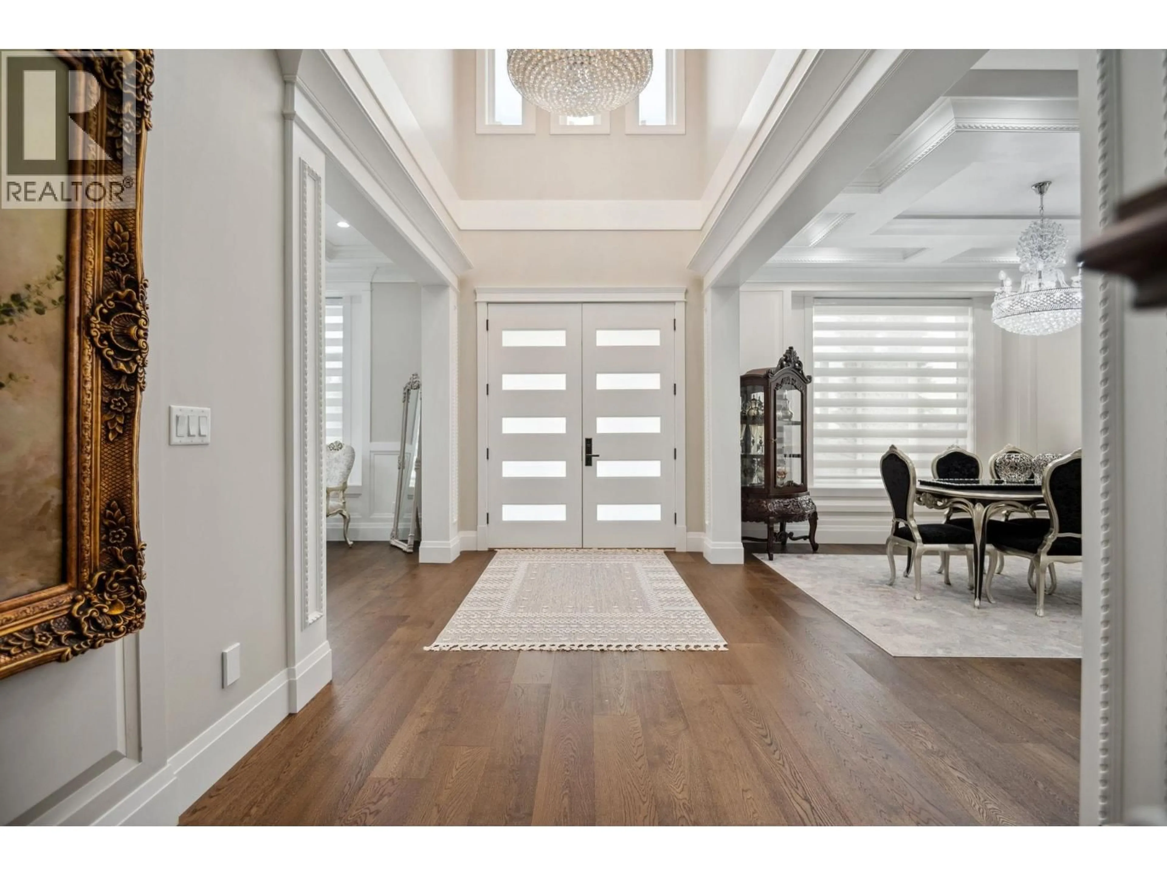 Indoor entryway for 4319 SOUTHWOOD STREET, Burnaby British Columbia V5J2G3