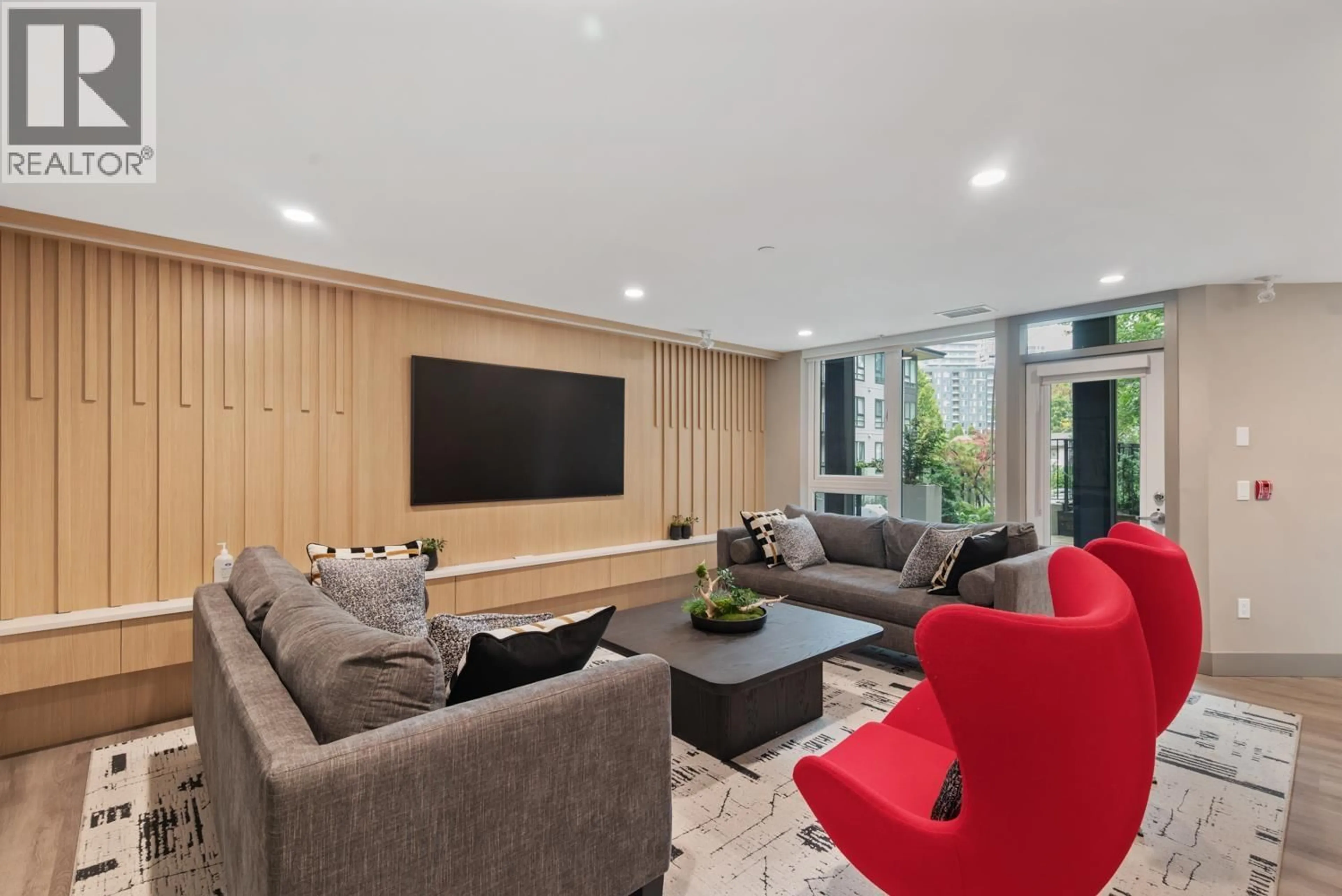 Living room with furniture, unknown for 407 - 615 COTTONWOOD AVENUE, Coquitlam British Columbia V3J2S5