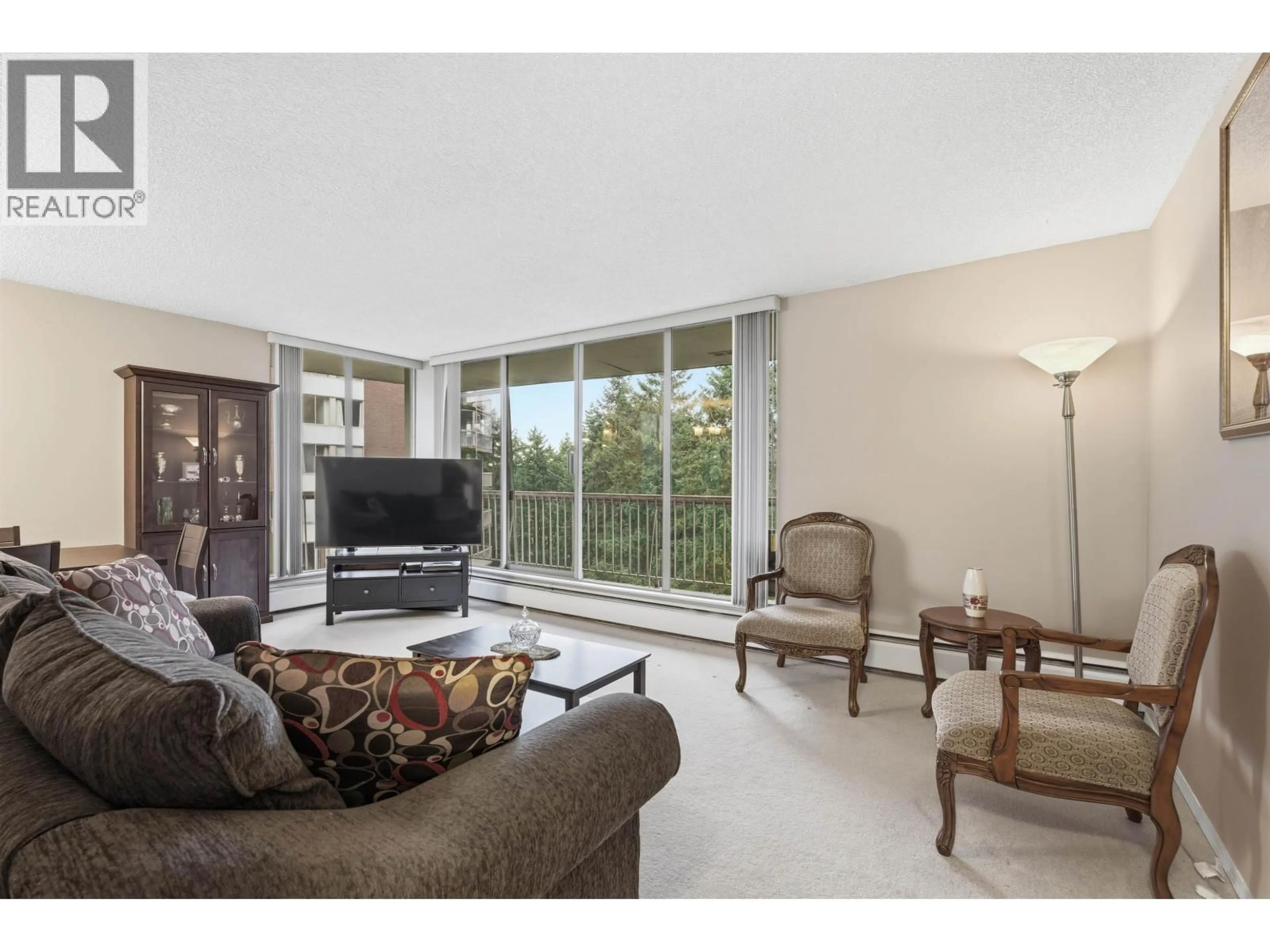 Living room with furniture, unknown for 808 - 2020 FULLERTON AVENUE, North Vancouver British Columbia V7P3G3