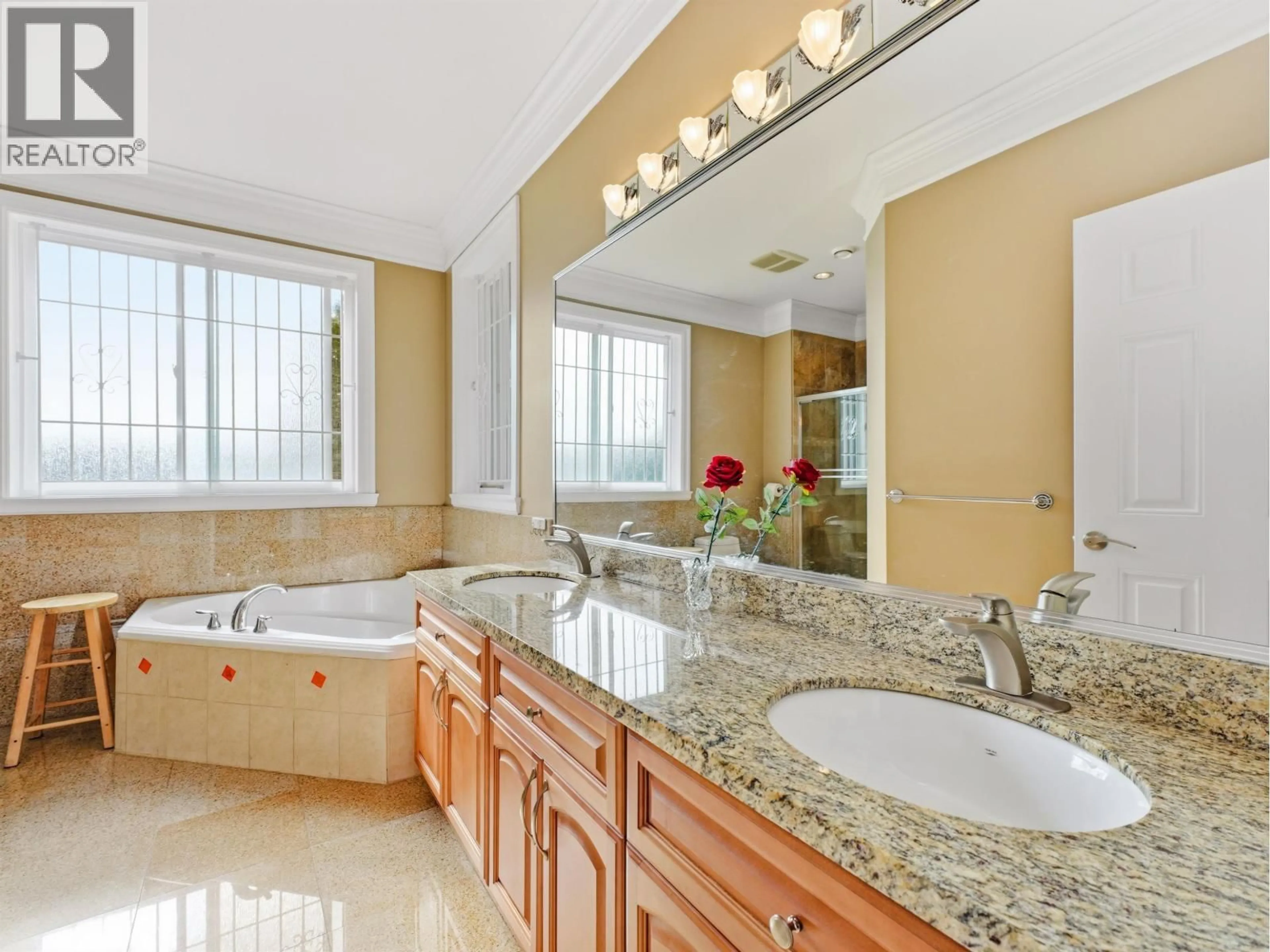 Contemporary bathroom, ceramic/tile floor for 5631 CLEARWATER DRIVE, Richmond British Columbia V7C3B6