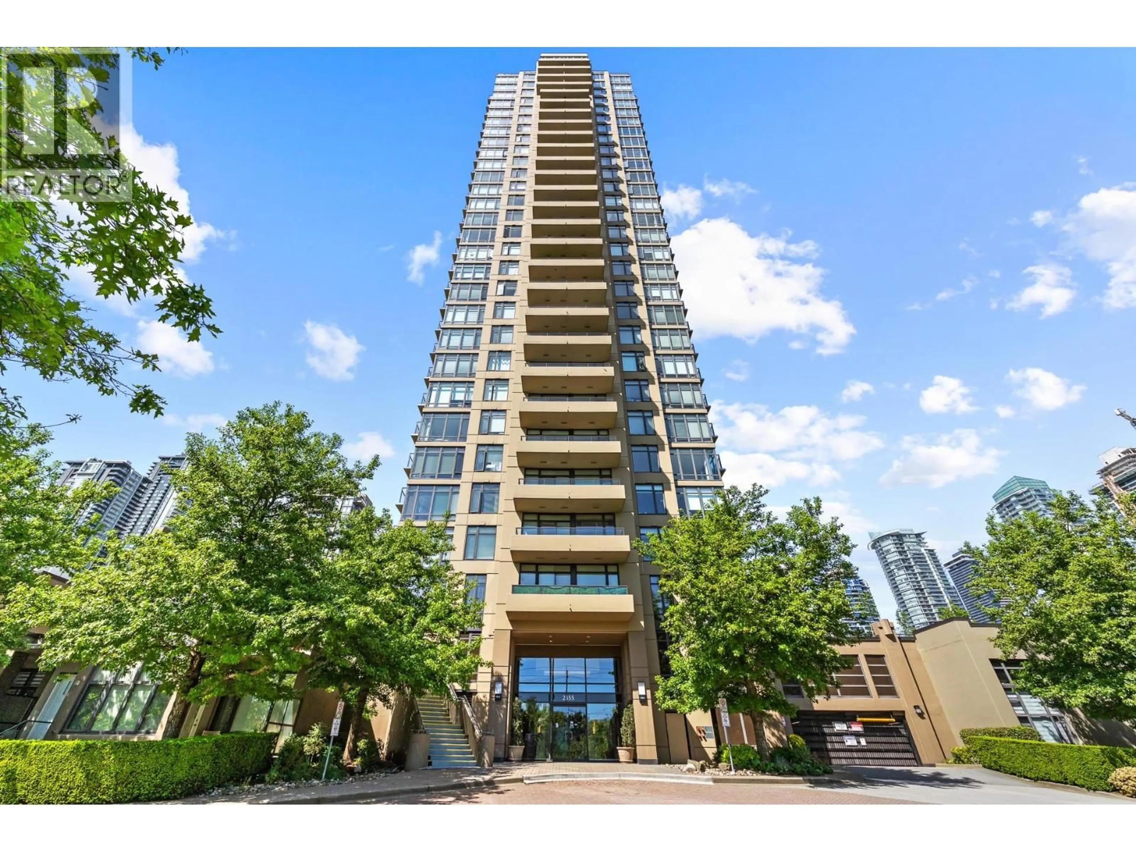 Indoor foyer for 601 - 2355 MADISON AVENUE, Burnaby British Columbia V5C0B3