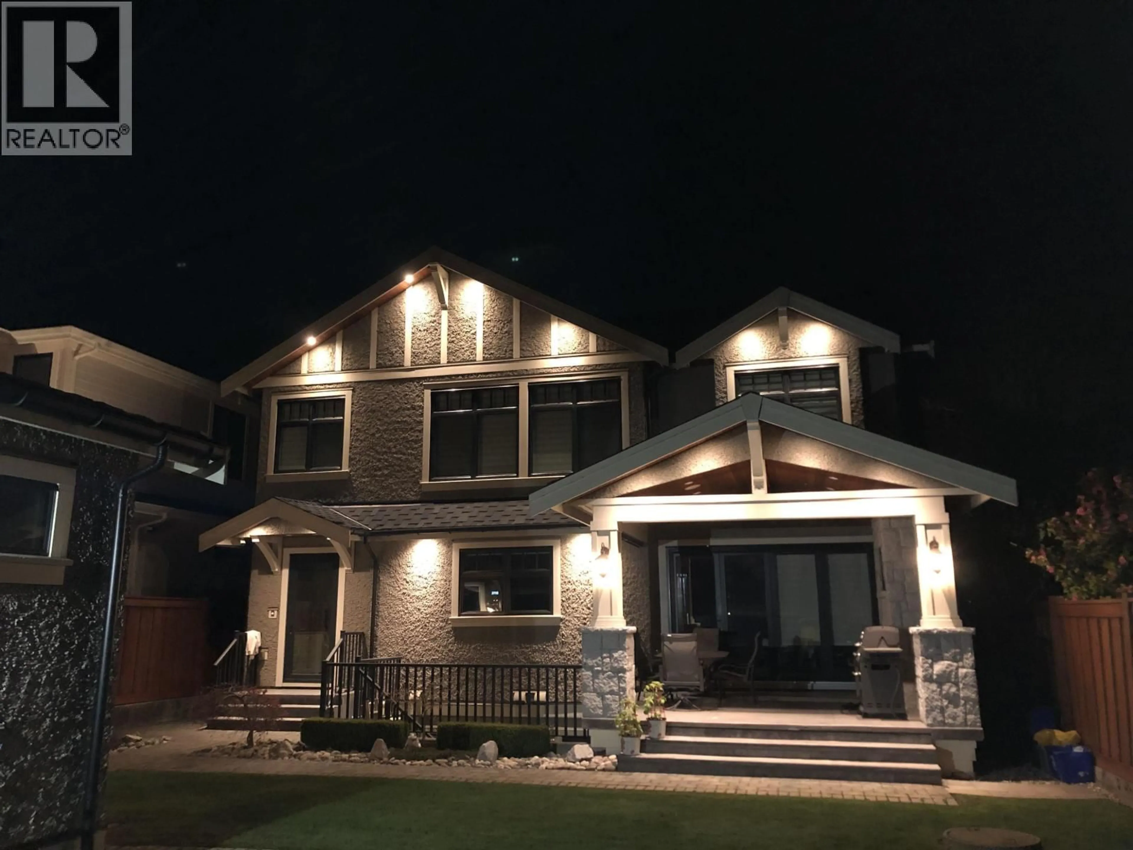 Home with vinyl exterior material, street for 3964 TRIUMPH STREET, Burnaby British Columbia V5C1Y8