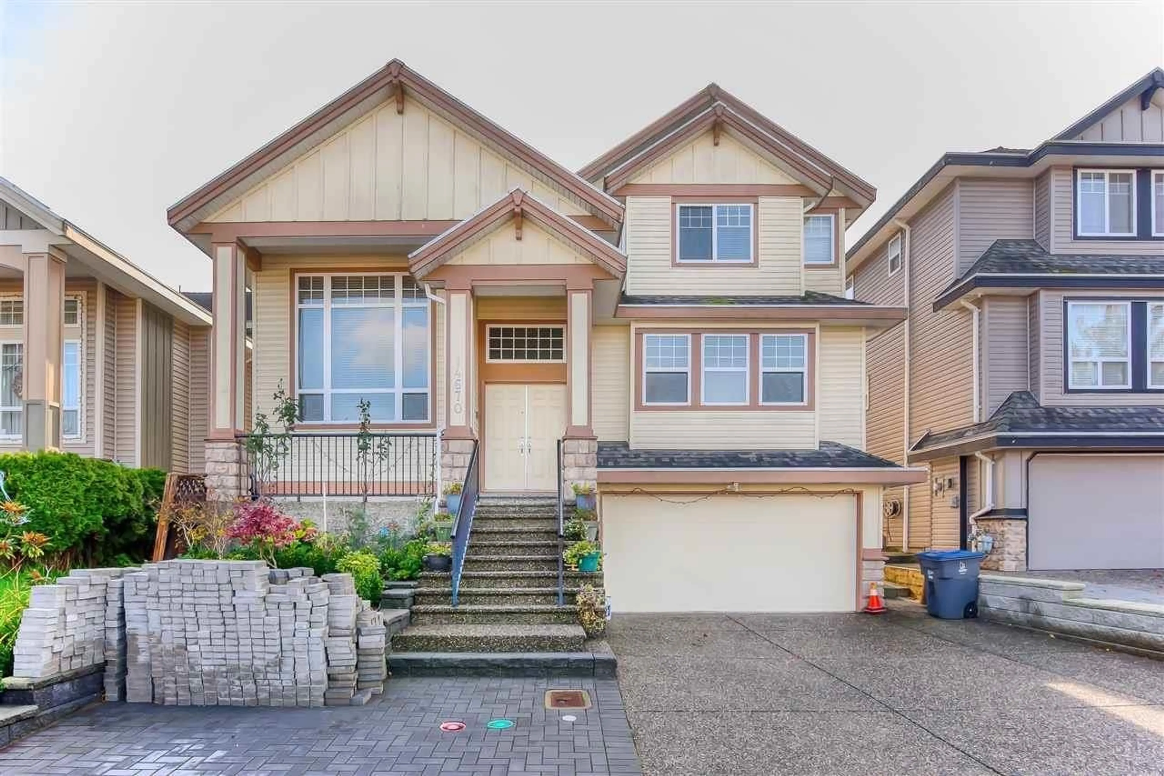 Home with vinyl exterior material, street for 14670 76A AVENUE, Surrey British Columbia V3S2P4