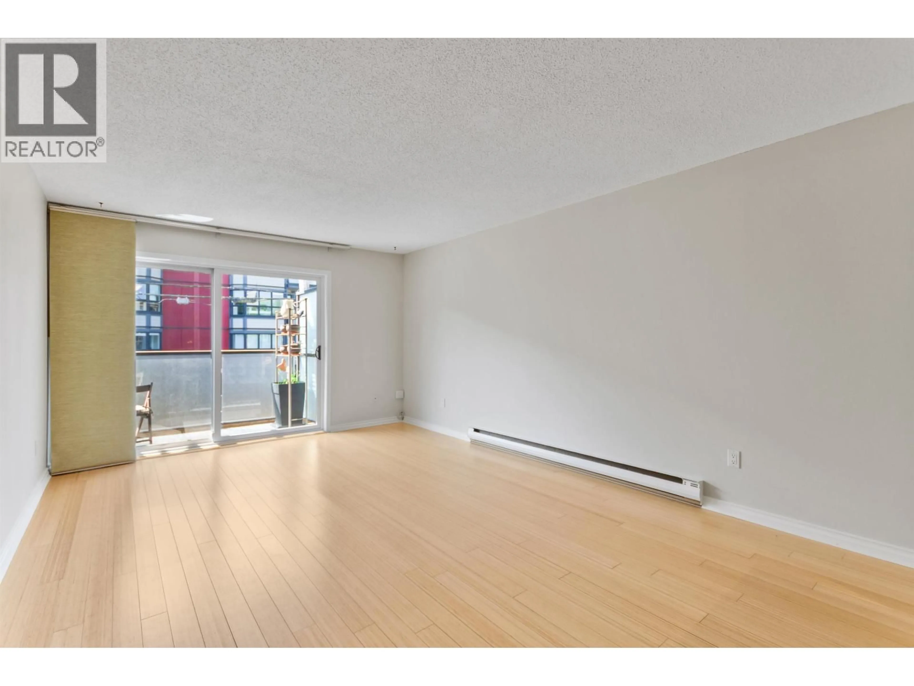 A pic of a room for 201 - 550 7TH AVENUE, Vancouver British Columbia V5T1N7