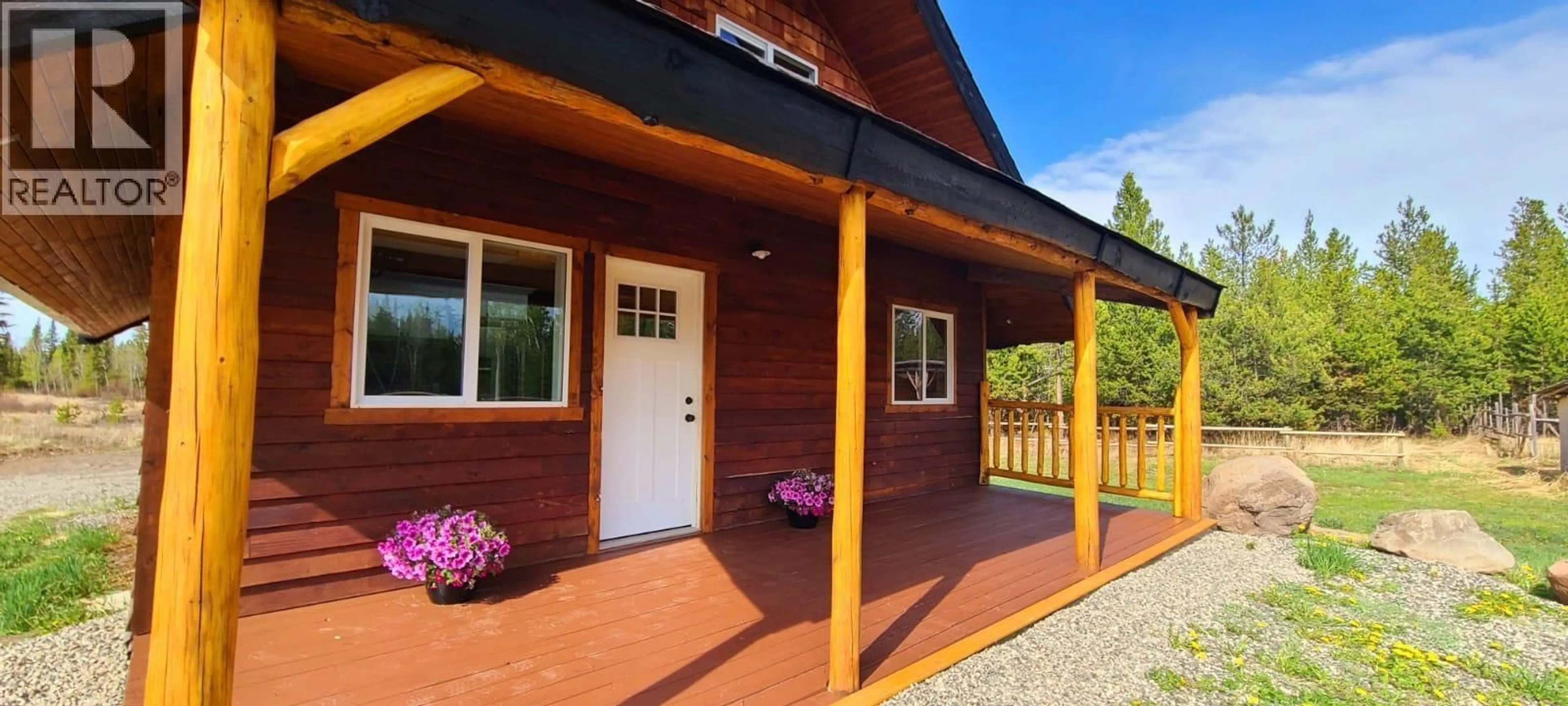 Patio, unknown for 7058 93 MILE LOOP ROAD, 100 Mile House British Columbia V0K2E2