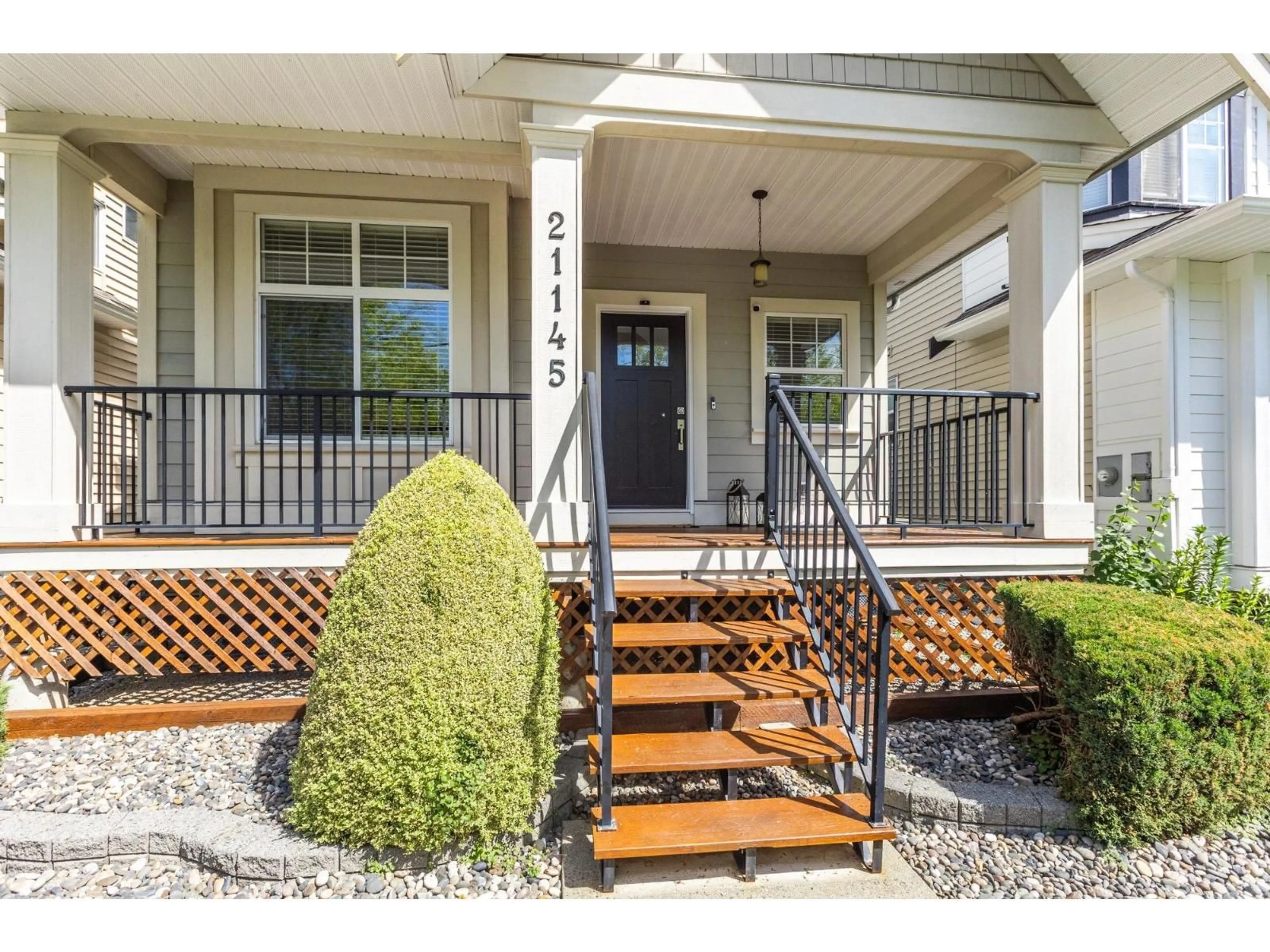 Indoor entryway for 21145 83RD AVENUE, Langley British Columbia V2Y0C2