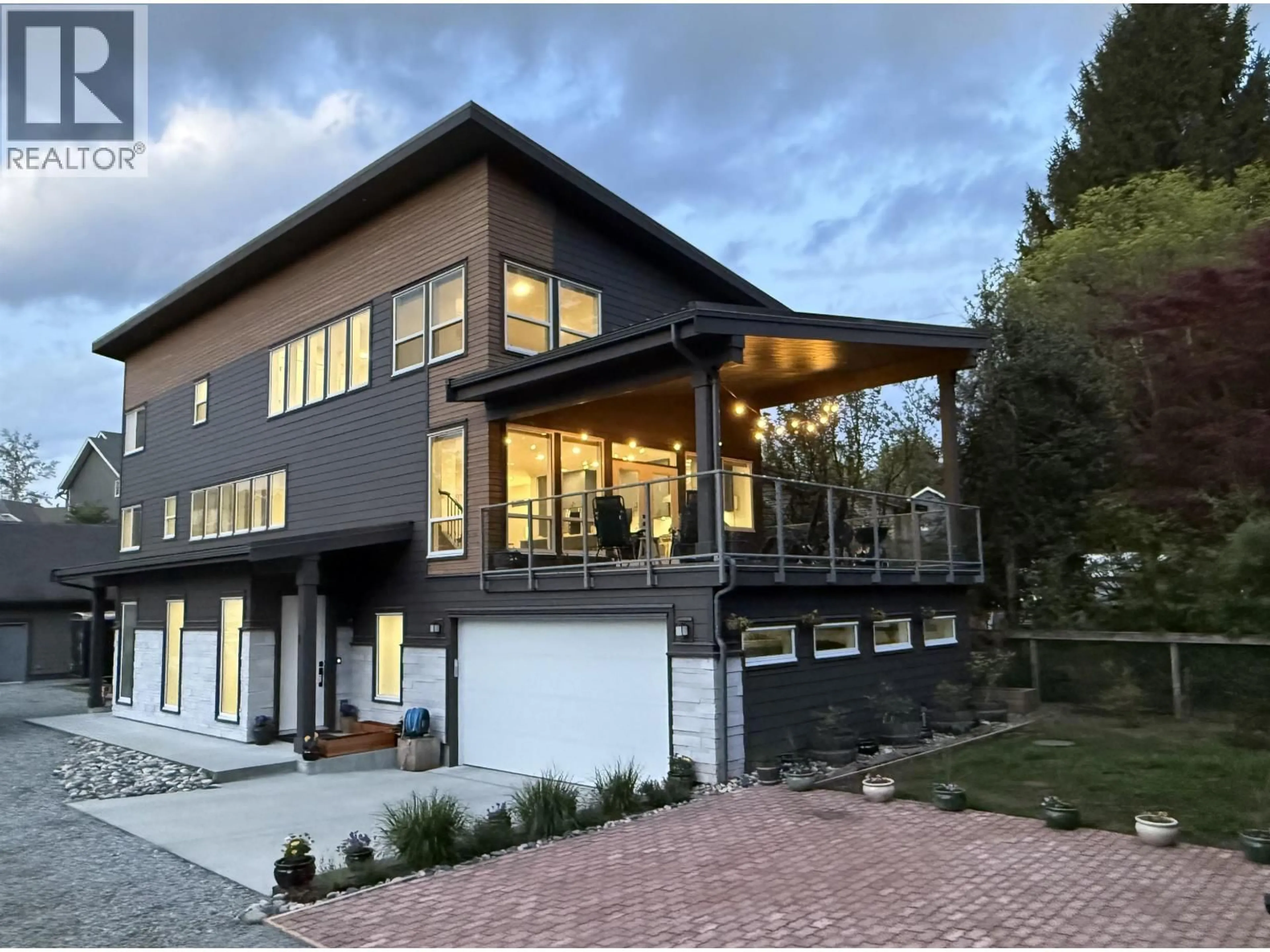 Home with brick exterior material, unknown for 24025 FERN CRESCENT, Maple Ridge British Columbia V4R2S1