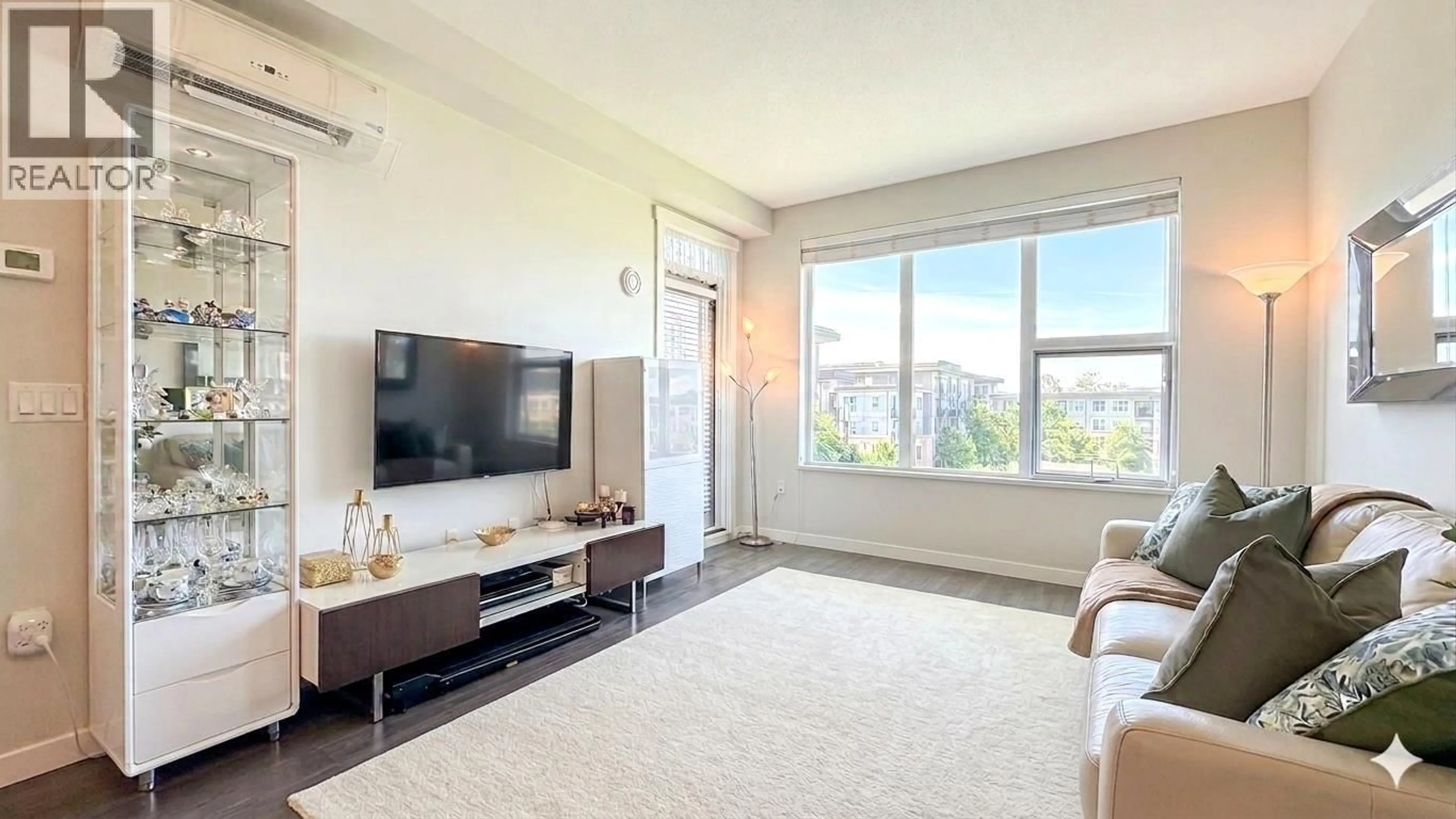 Living room with furniture, unknown for 513 - 9399 ALEXANDRA ROAD, Richmond British Columbia V6X0L7
