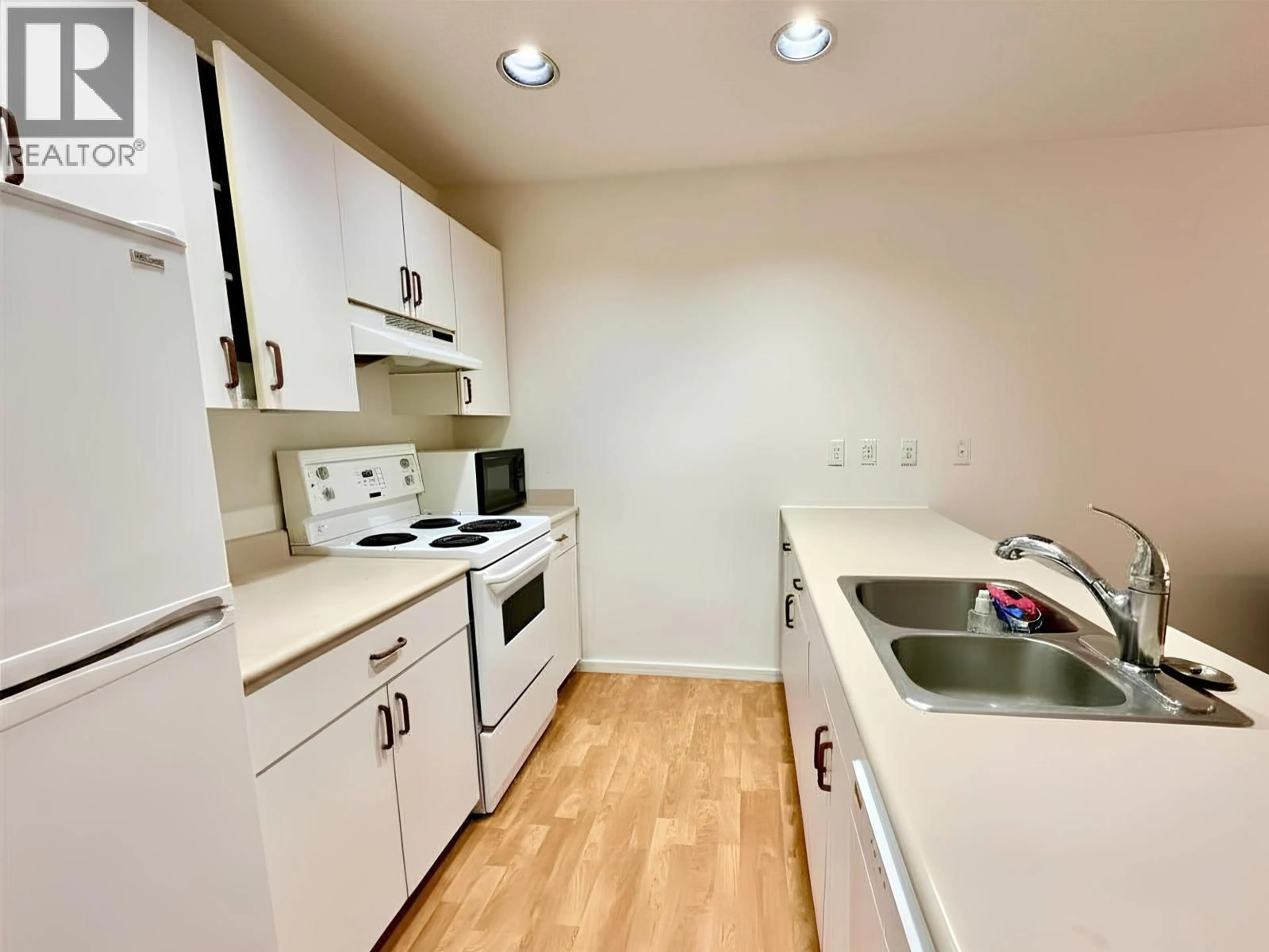 Standard kitchen, unknown for 21 - 2050 LAKE PLACID ROAD, Whistler British Columbia V8E0A8