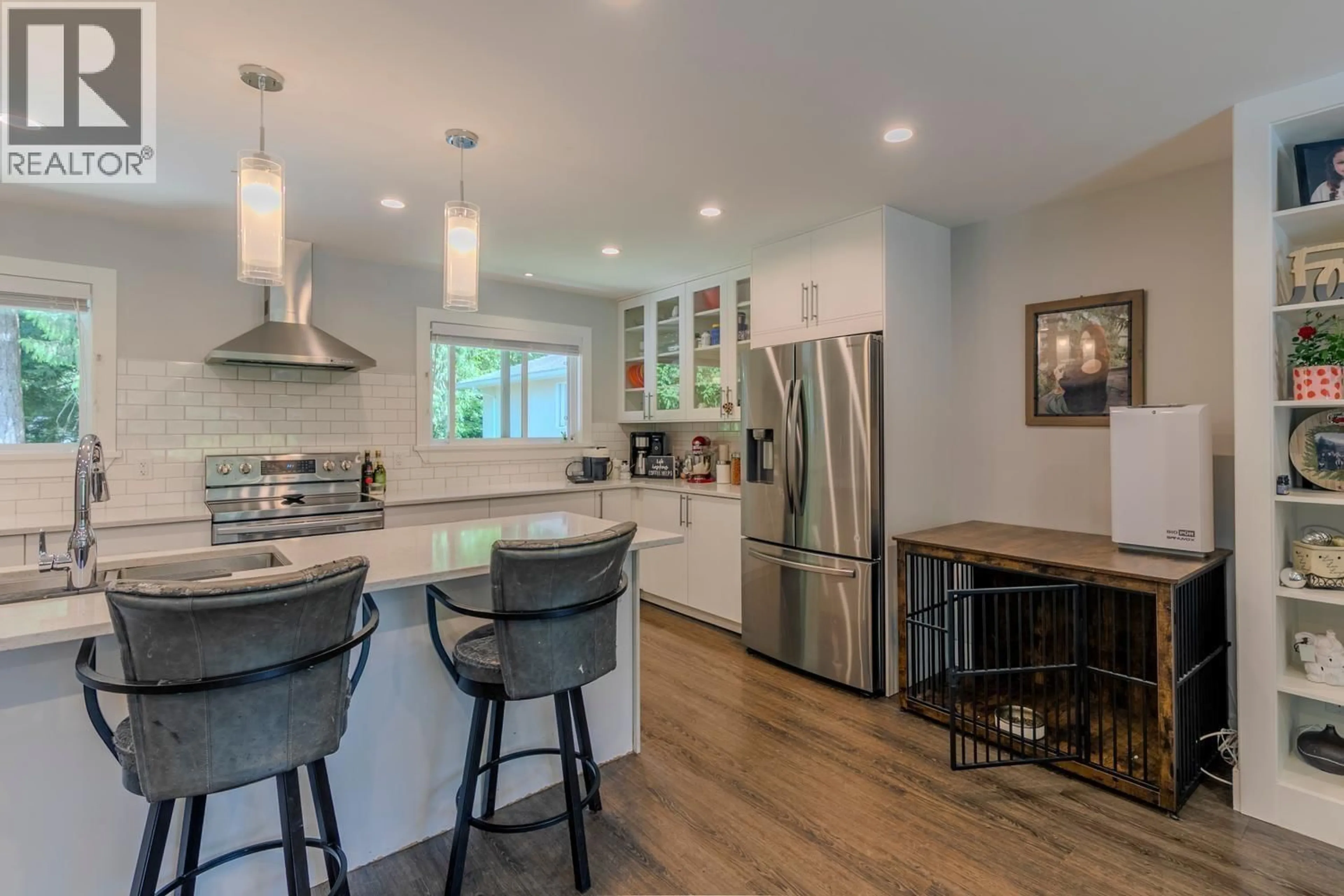 Open concept kitchen, unknown for 41756 GOVERNMENT ROAD, Squamish British Columbia V8B0G3