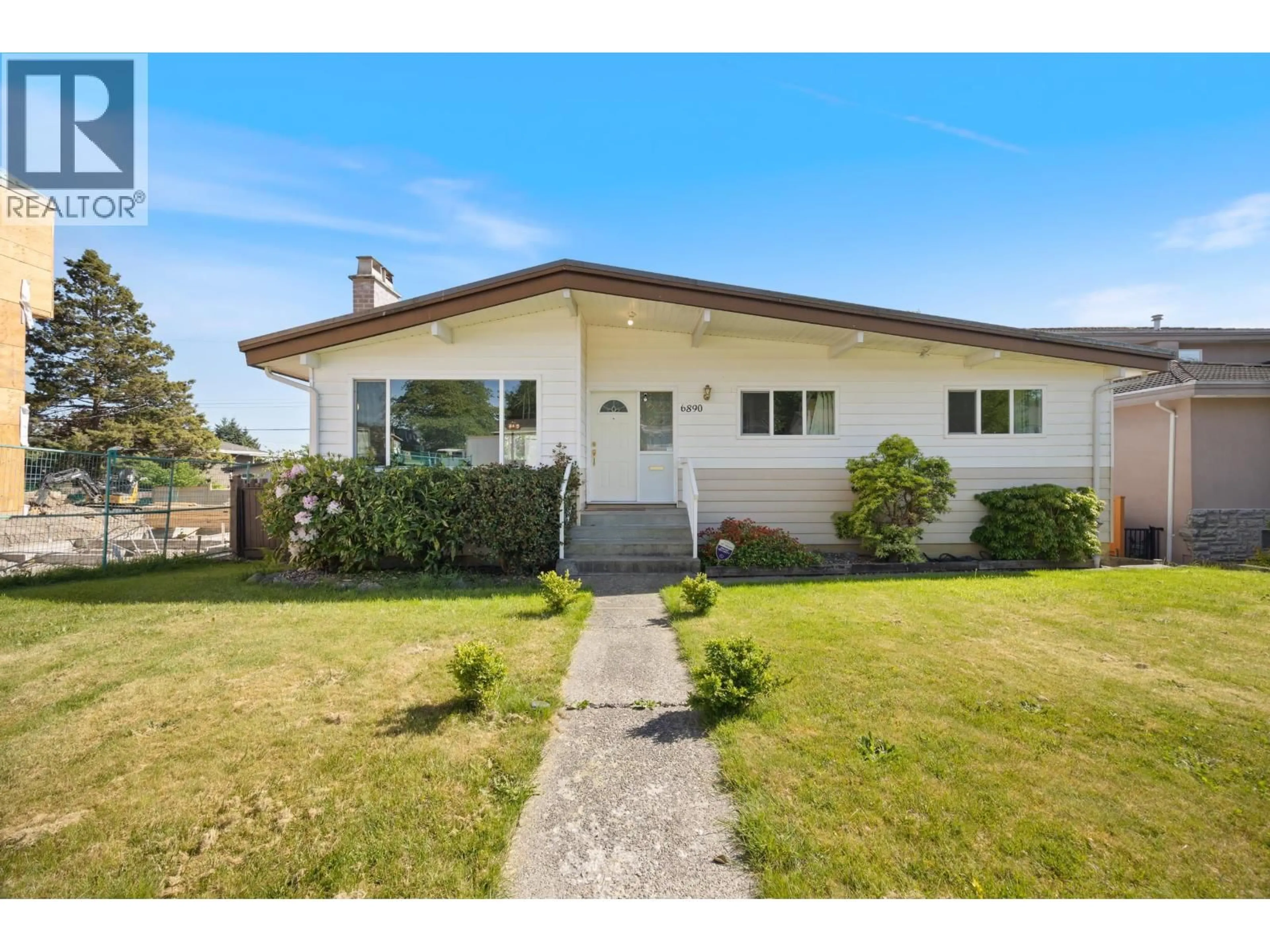 Unknown for 6890 HYCREST DRIVE, Burnaby British Columbia V5B2X2