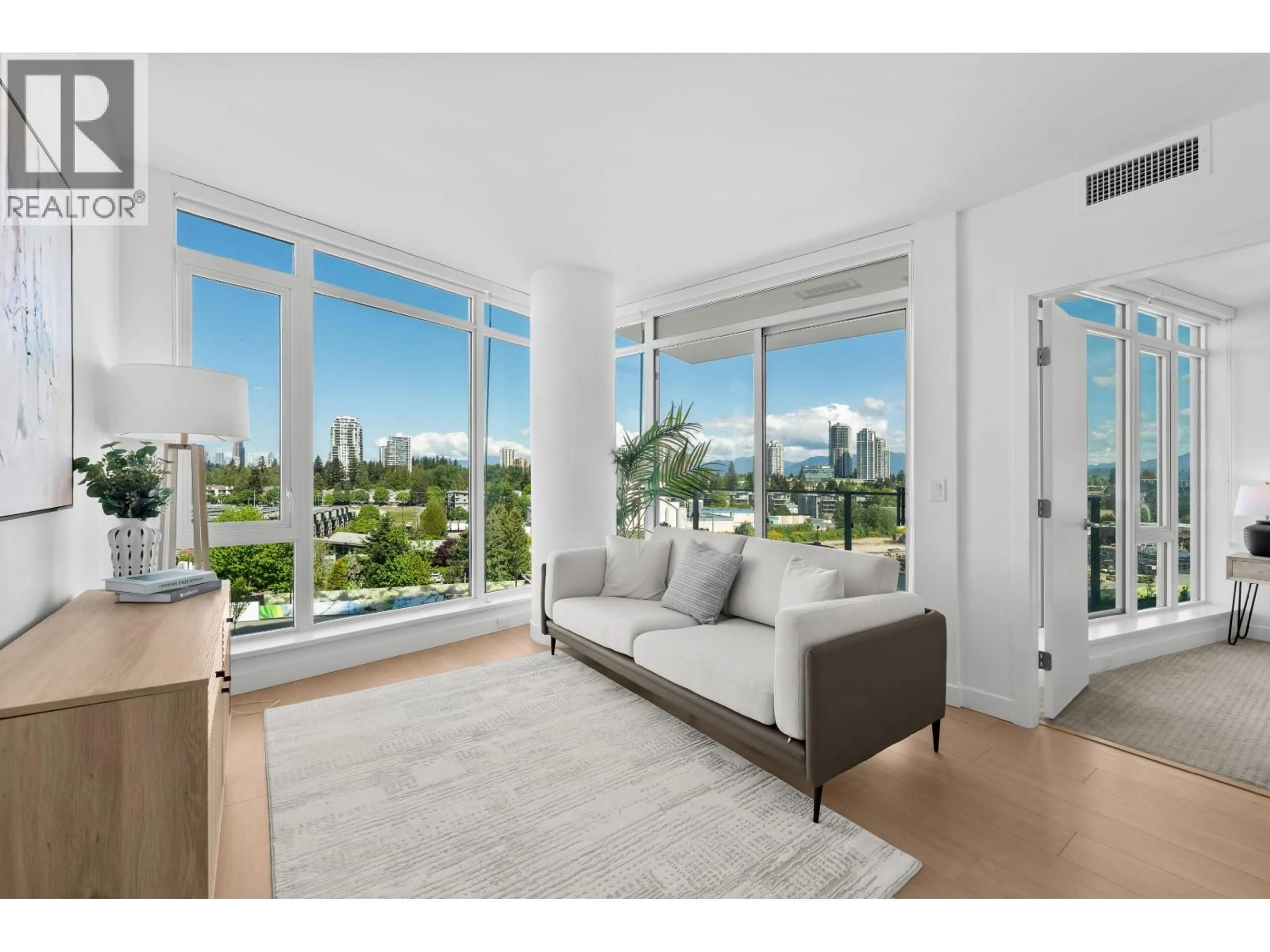 Living room with furniture, unknown for 602 - 7683 PARK CRESCENT, Burnaby British Columbia V3N0J4
