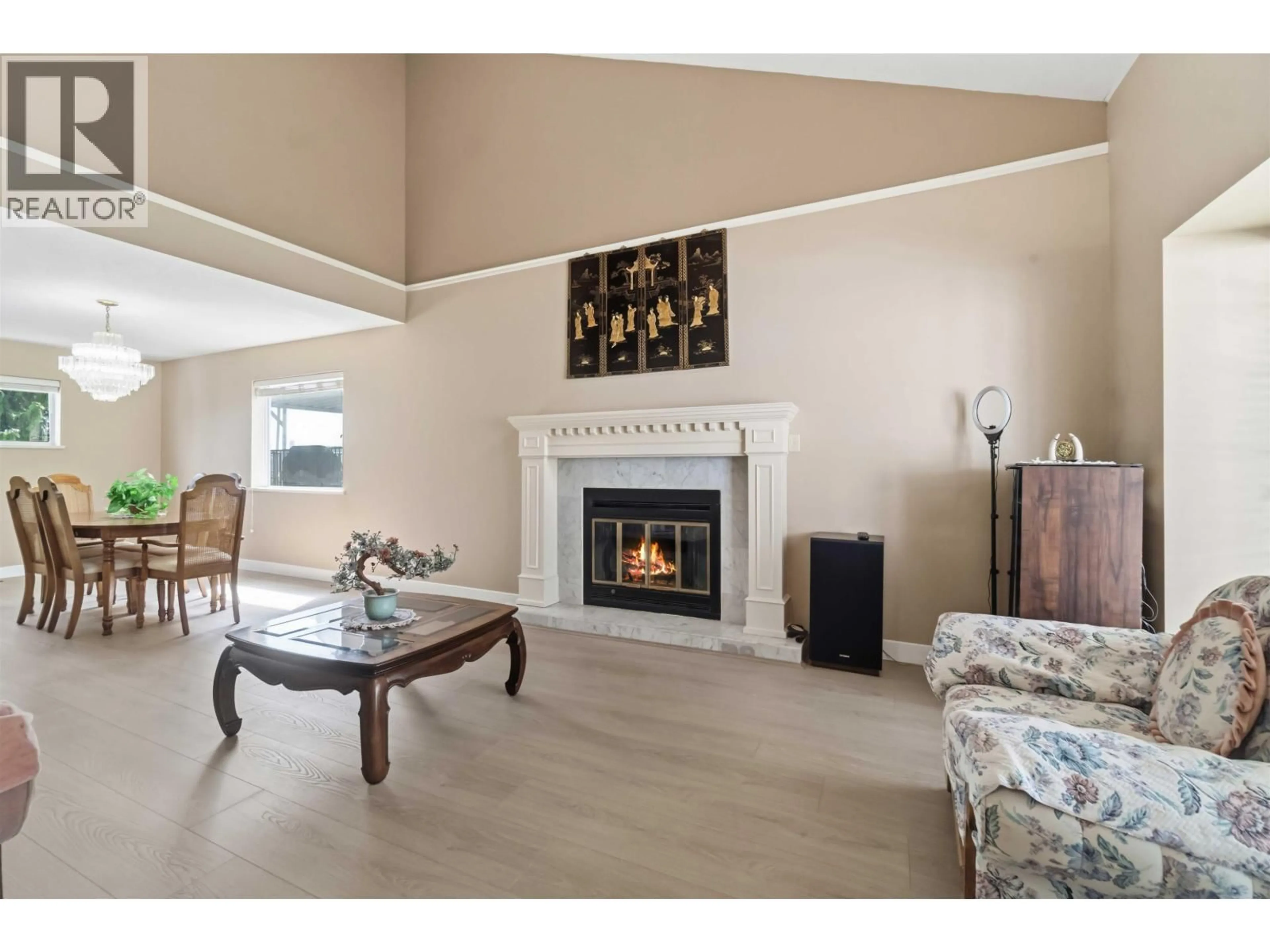 Living room with furniture, unknown for 133 WARRICK STREET, Coquitlam British Columbia V3K5L3
