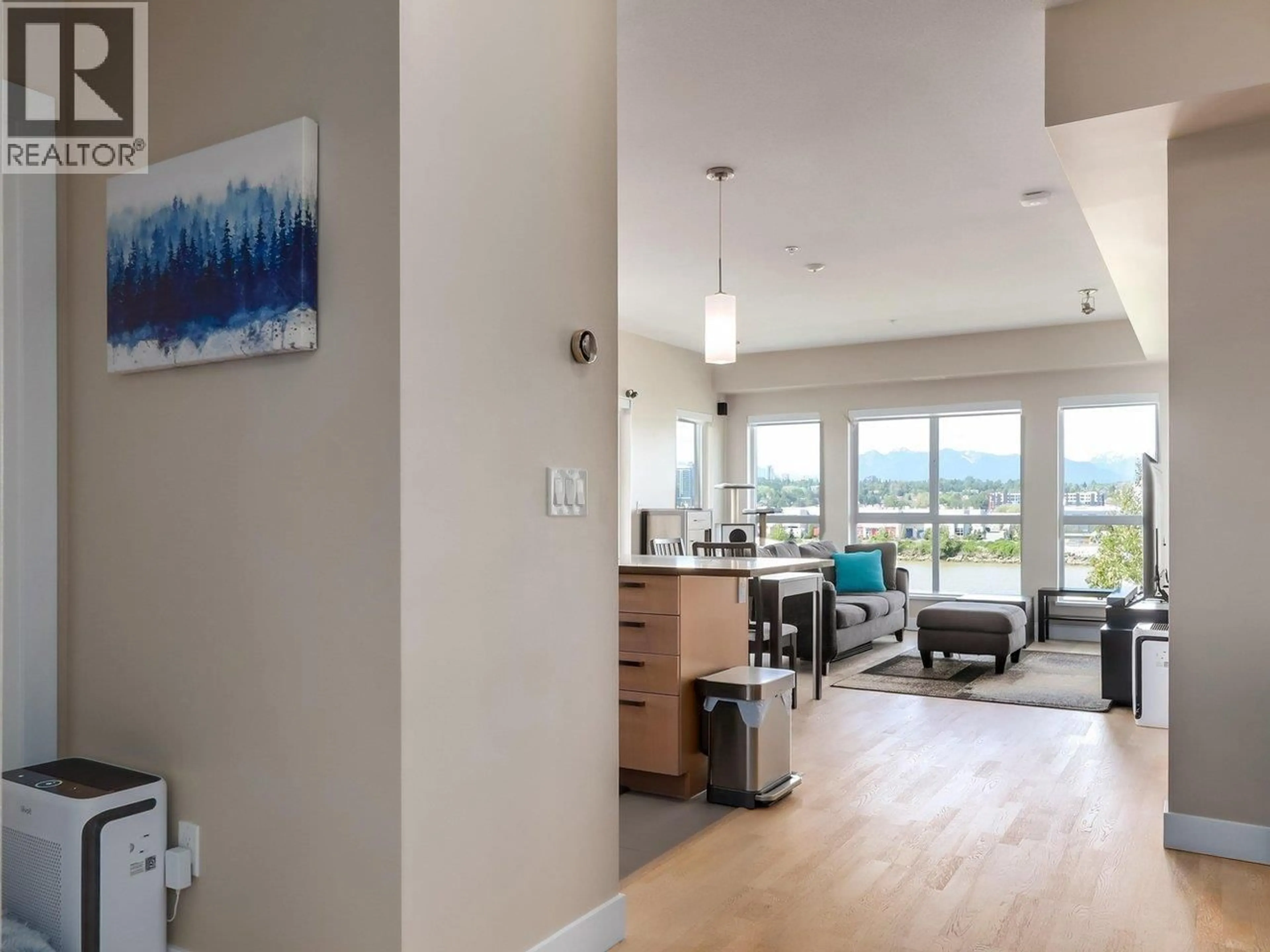 Indoor entryway for 511 - 10033 RIVER DRIVE, Richmond British Columbia V6X0L1